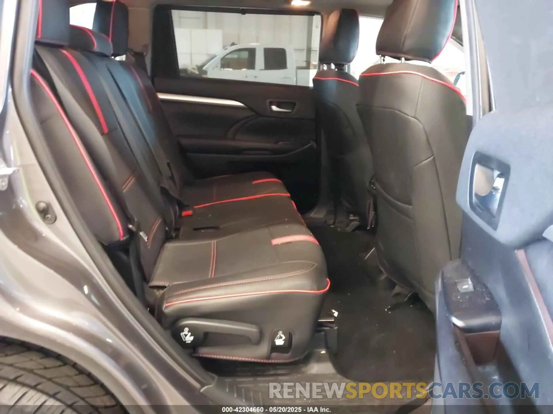 8 Фотография поврежденного автомобиля 5TDJGRFH5KS076623 TOYOTA HIGHLANDER HYBRID 2019