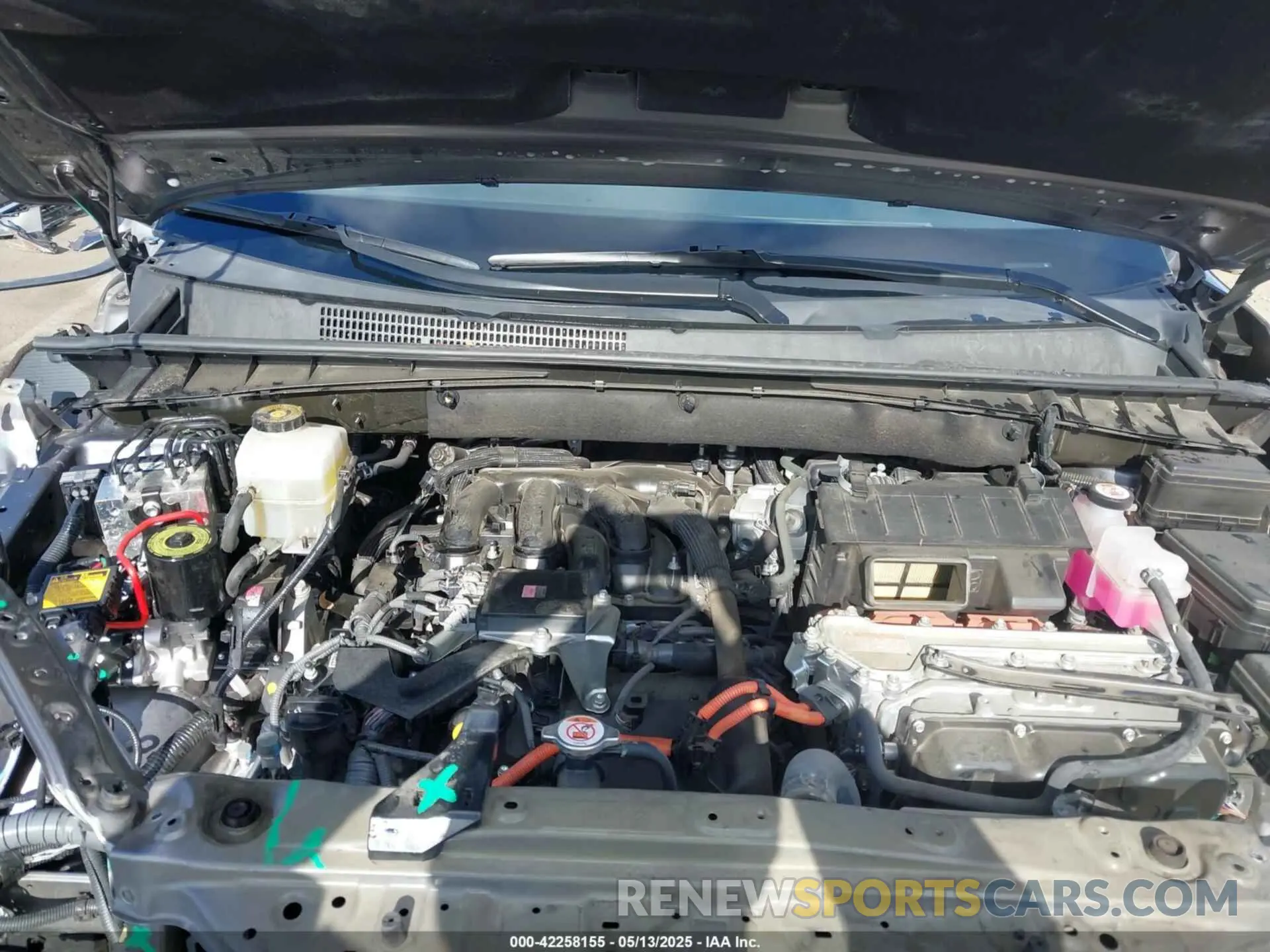 10 Photograph of a damaged car 5TDJGRFH6KS078946 TOYOTA HIGHLANDER HYBRID 2019