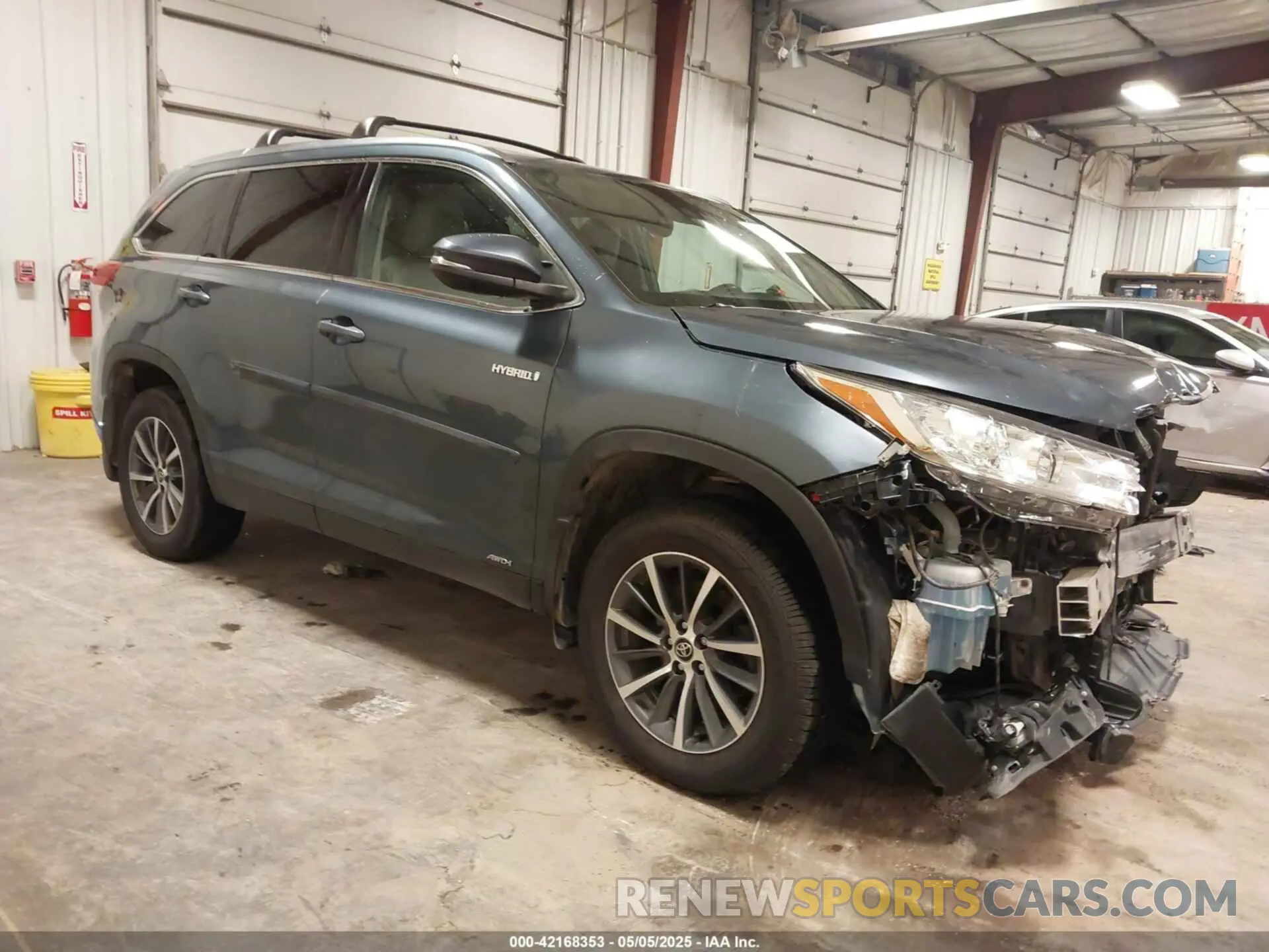 1 Фотография поврежденного автомобиля 5TDJGRFH7KS053019 TOYOTA HIGHLANDER HYBRID 2019