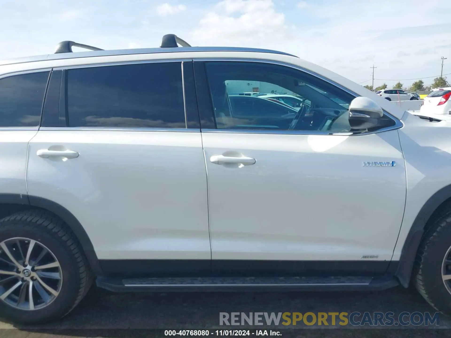 14 Photograph of a damaged car 5TDJGRFH7KS061928 TOYOTA HIGHLANDER HYBRID 2019