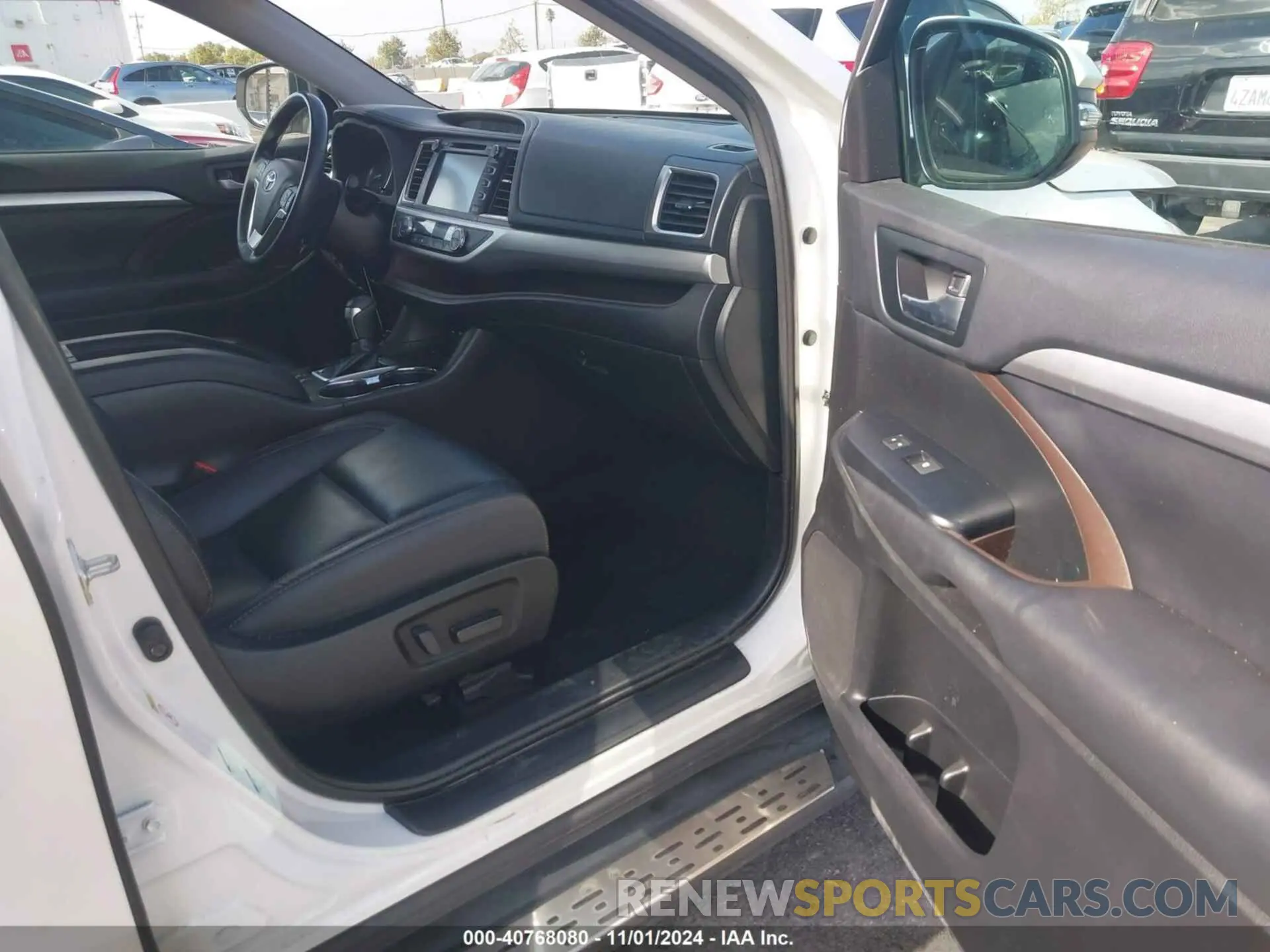5 Photograph of a damaged car 5TDJGRFH7KS061928 TOYOTA HIGHLANDER HYBRID 2019