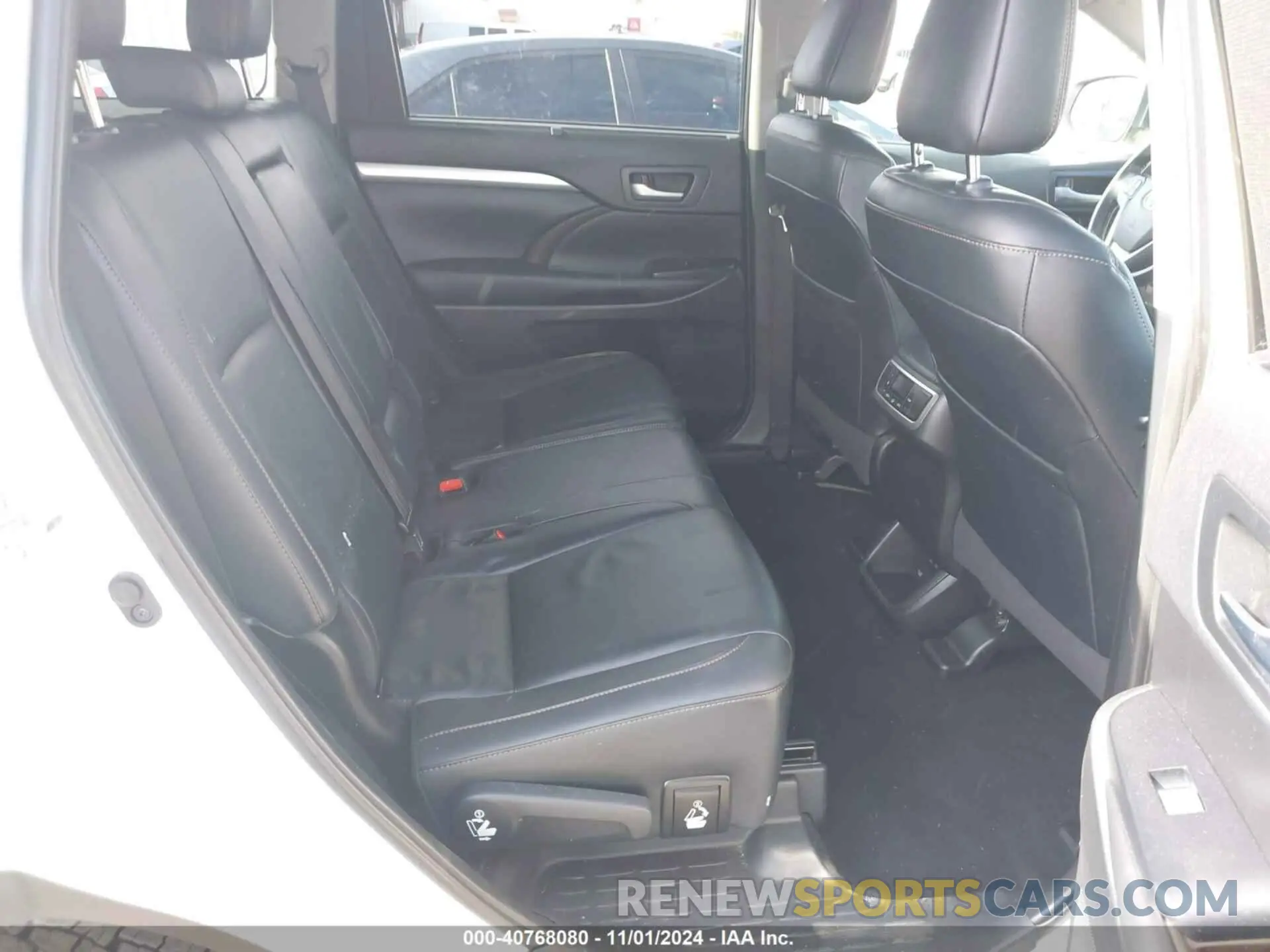 8 Photograph of a damaged car 5TDJGRFH7KS061928 TOYOTA HIGHLANDER HYBRID 2019