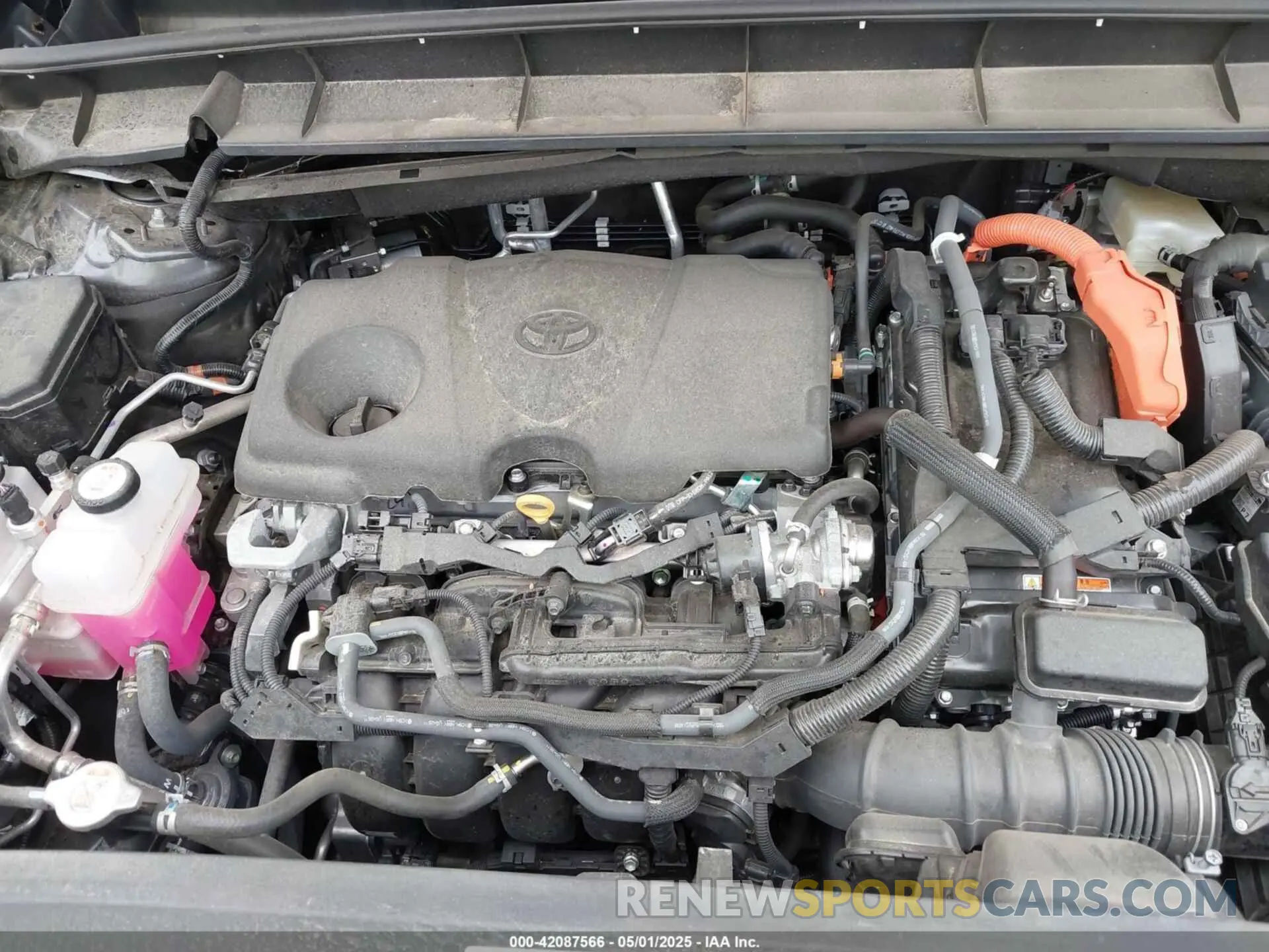 10 Photograph of a damaged car 5TDKBRCH2RS630718 TOYOTA HIGHLANDER HYBRID 2024