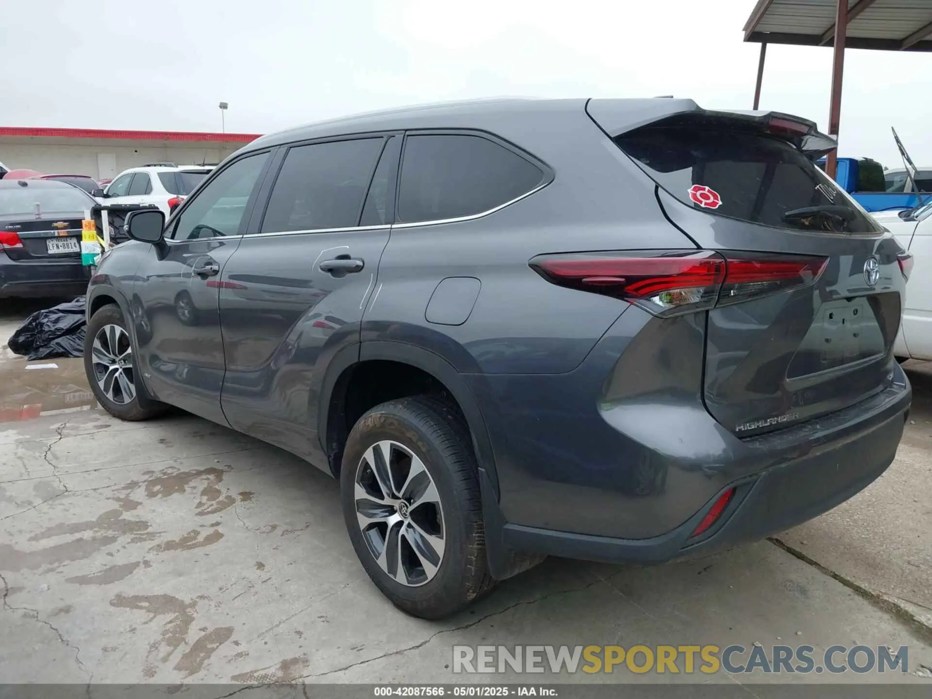 3 Photograph of a damaged car 5TDKBRCH2RS630718 TOYOTA HIGHLANDER HYBRID 2024