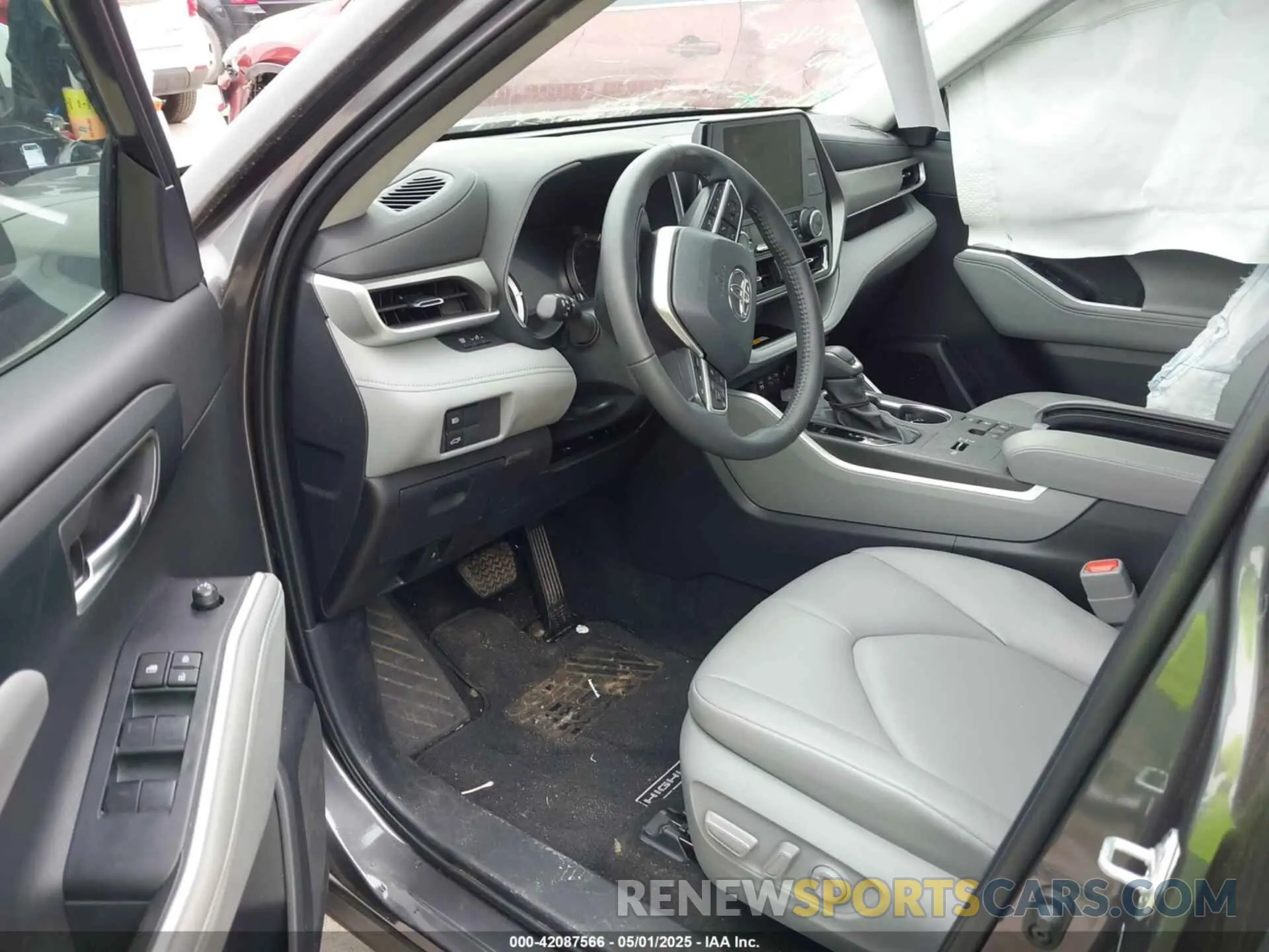 5 Photograph of a damaged car 5TDKBRCH2RS630718 TOYOTA HIGHLANDER HYBRID 2024