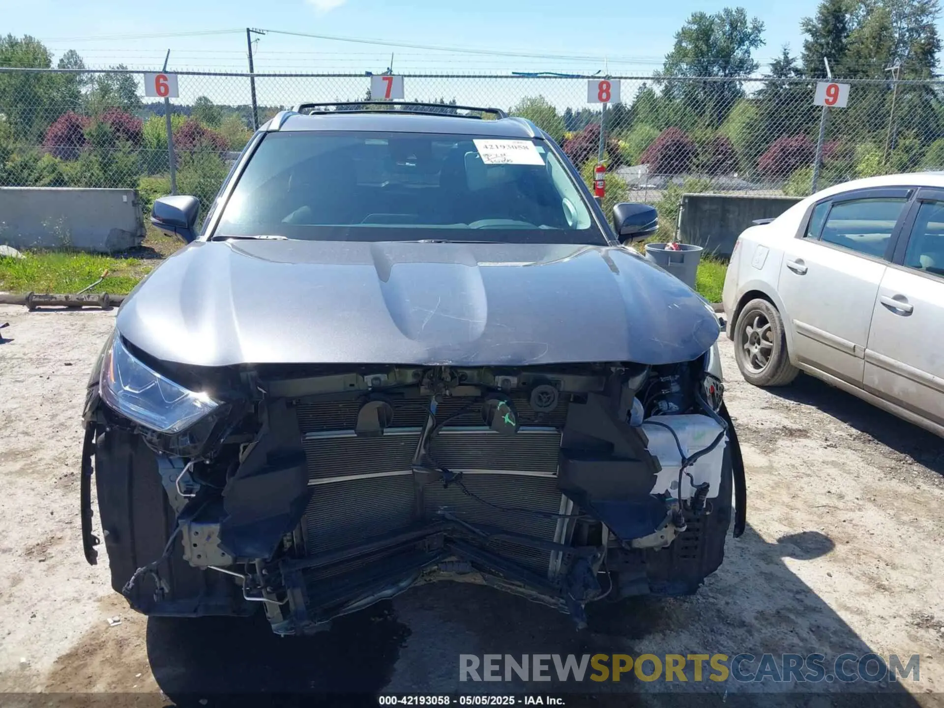 12 Photograph of a damaged car 5TDXBRCH1RS612605 TOYOTA HIGHLANDER HYBRID 2024