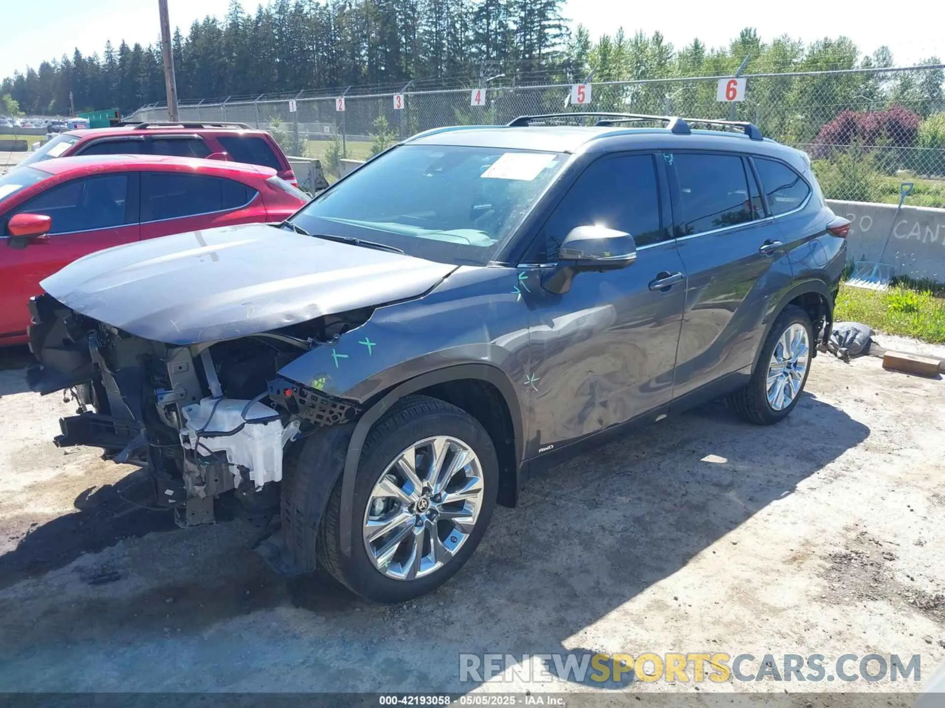 2 Photograph of a damaged car 5TDXBRCH1RS612605 TOYOTA HIGHLANDER HYBRID 2024