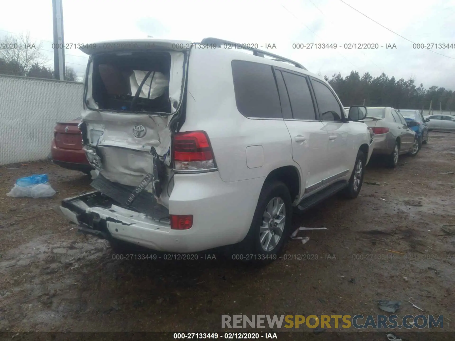 4 Photograph of a damaged car JTMCY7AJ4K4083174 TOYOTA LAND CRUISER 2019