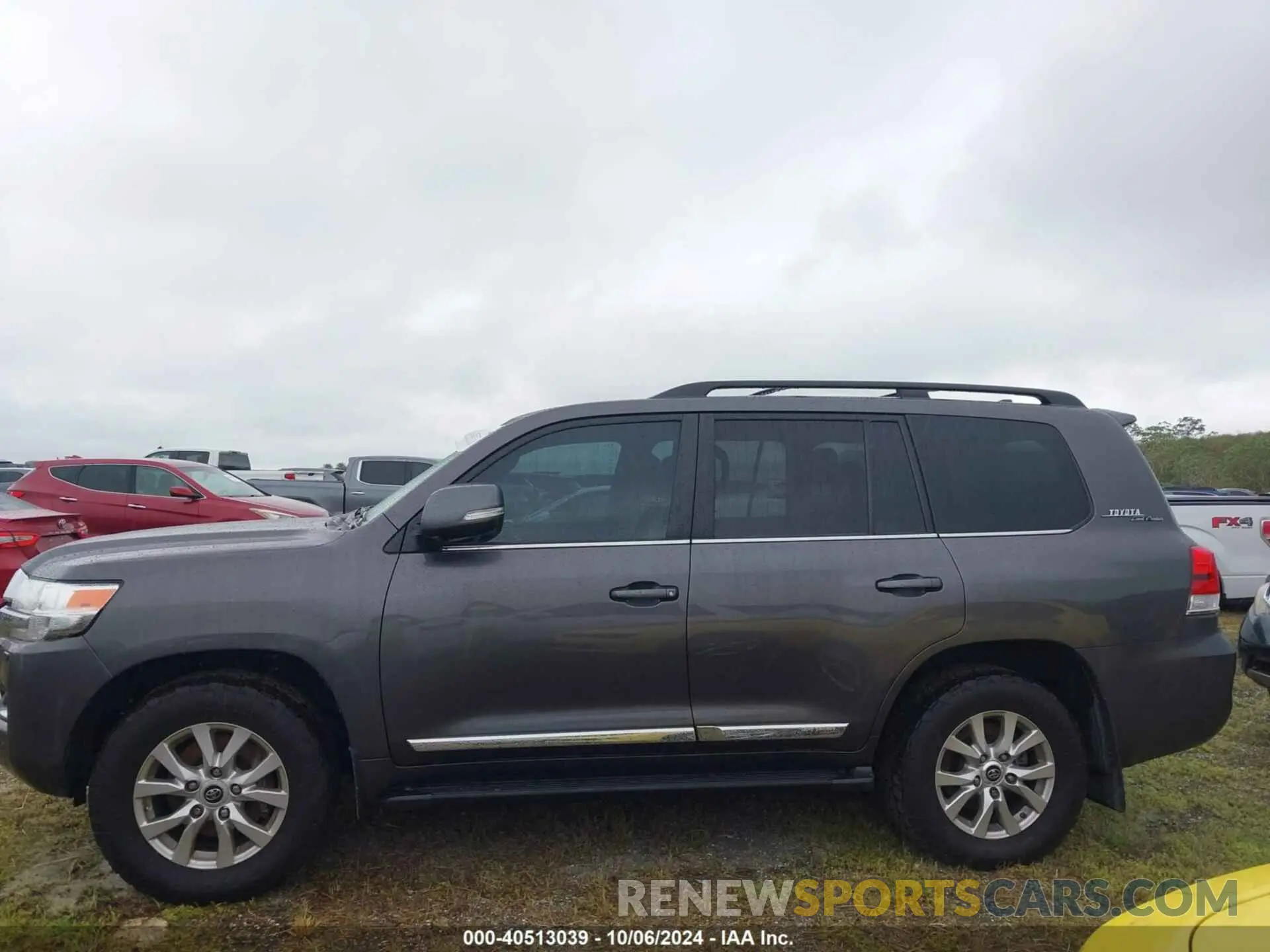 14 Photograph of a damaged car JTMCY7AJ2M4096296 TOYOTA LAND CRUISER 2021