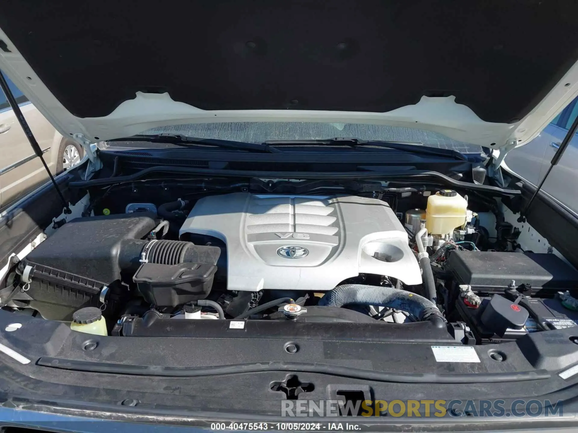 10 Photograph of a damaged car JTMCY7AJXM4097812 TOYOTA LAND CRUISER 2021