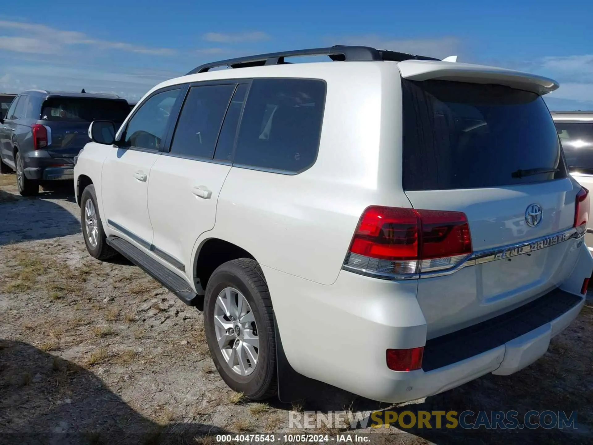 3 Photograph of a damaged car JTMCY7AJXM4097812 TOYOTA LAND CRUISER 2021