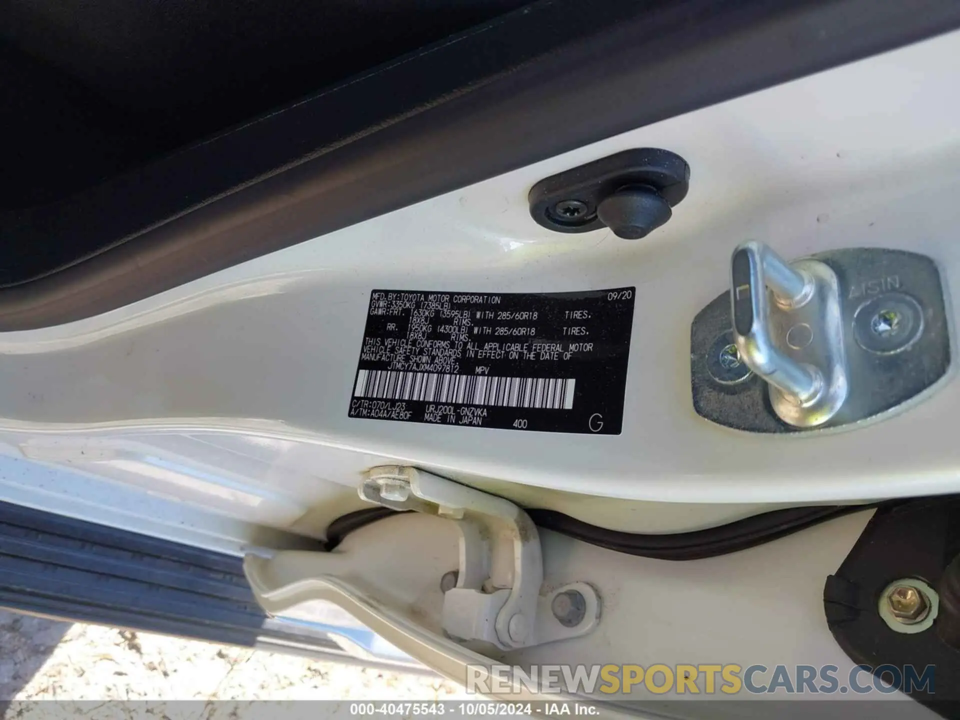 9 Photograph of a damaged car JTMCY7AJXM4097812 TOYOTA LAND CRUISER 2021
