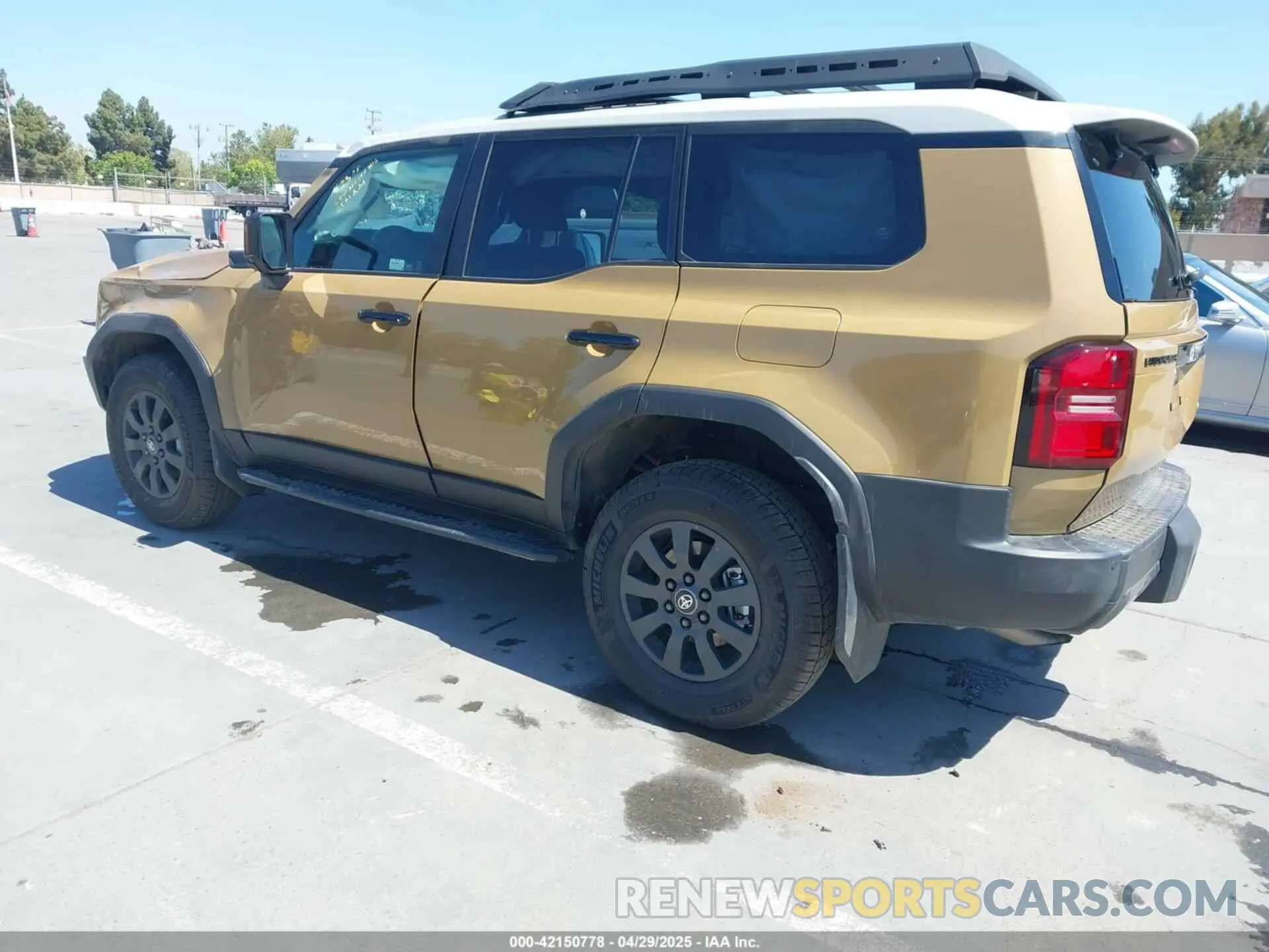 3 Фотография поврежденного автомобиля JTEABFAJ7SK035212 TOYOTA LAND CRUISER 2025