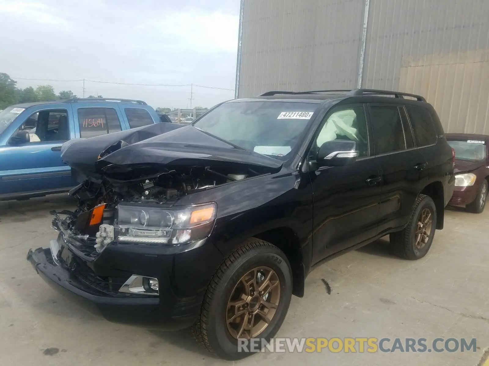 2 Фотография поврежденного автомобиля JTMCY7AJ5L4093441 TOYOTA LANDCRUISR 2020