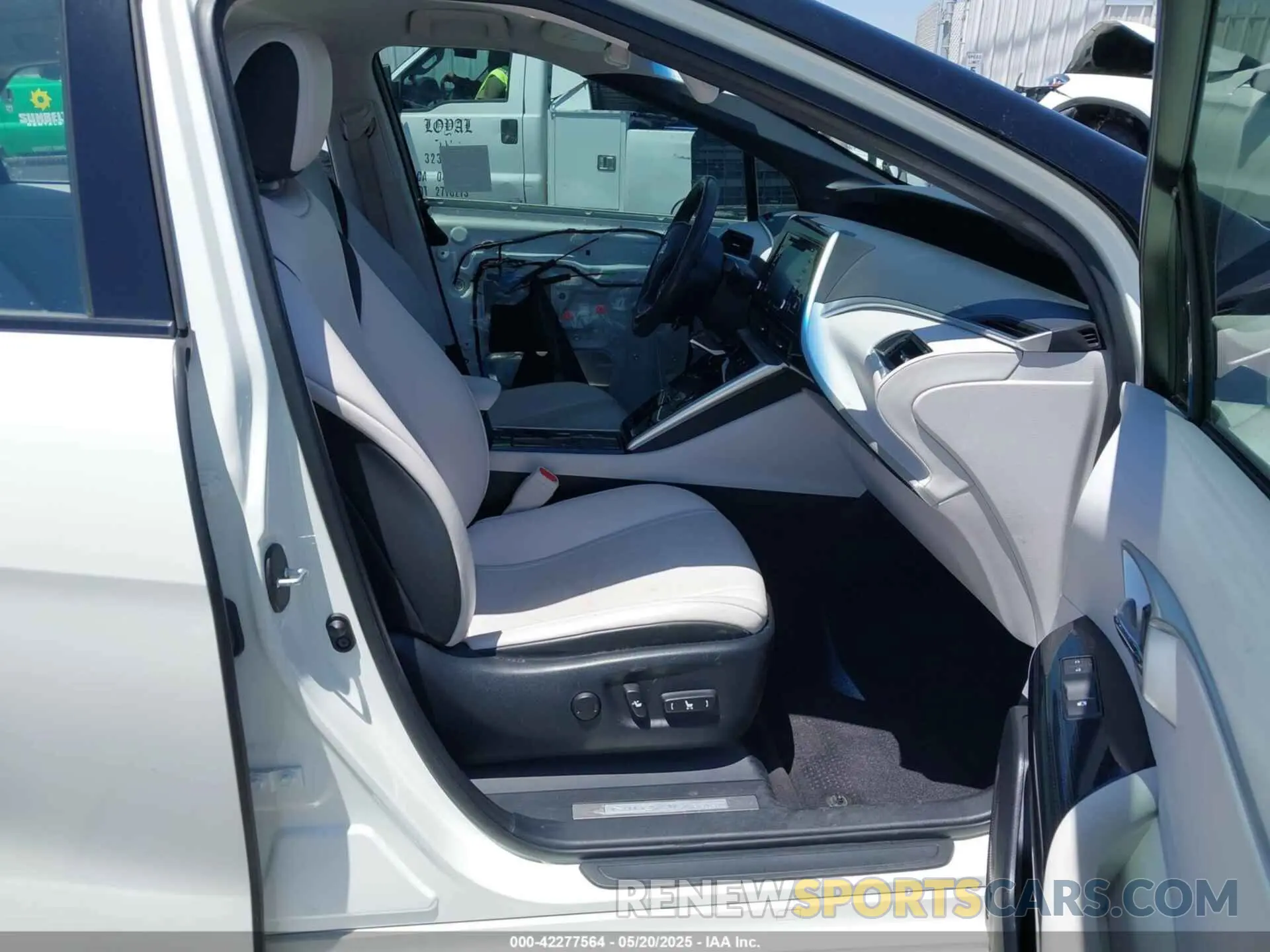 5 Фотография поврежденного автомобиля JTDBVRBD2KA007074 TOYOTA MIRAI 2019