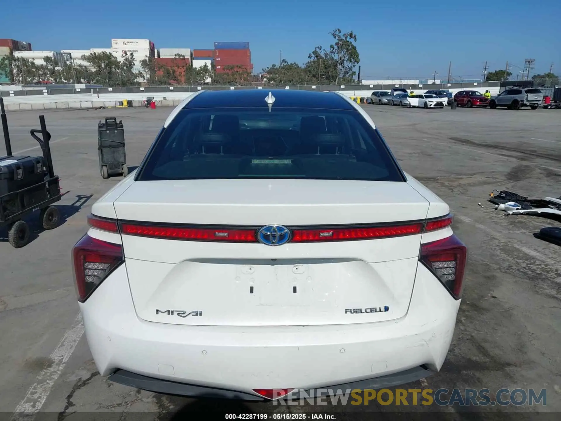 17 Photograph of a damaged car JTDBVRBD4KA006749 TOYOTA MIRAI 2019