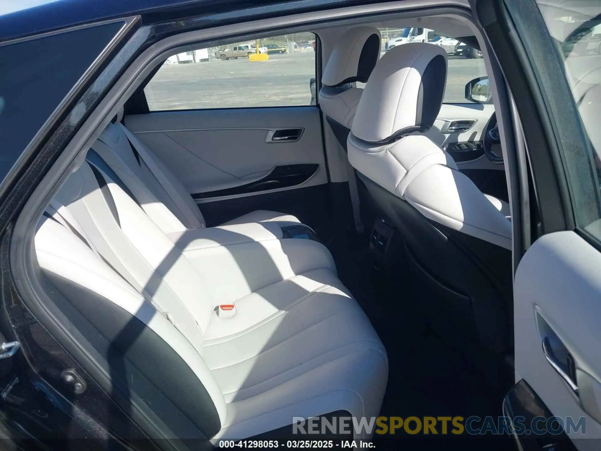8 Фотография поврежденного автомобиля JTDBVRBD7KA006986 TOYOTA MIRAI 2019