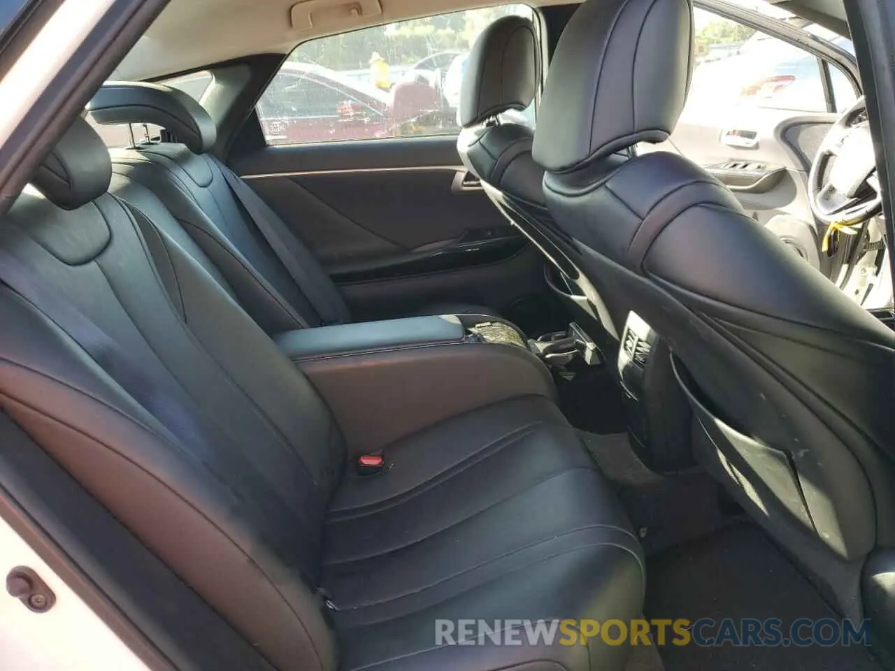 10 Photograph of a damaged car JTDBVRBD5LA008169 TOYOTA MIRAI 2020