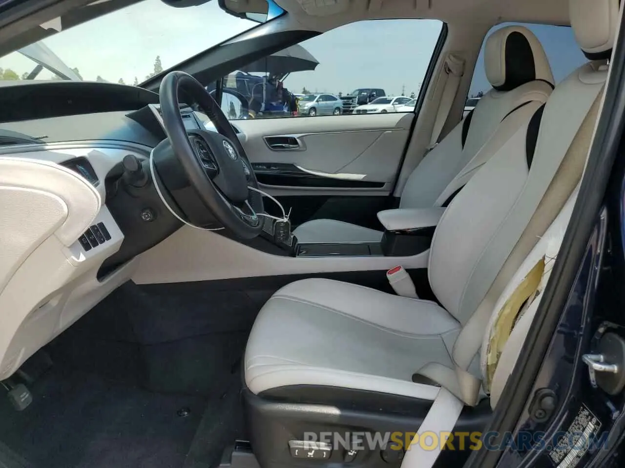7 Photograph of a damaged car JTDBVRBD7LA008027 TOYOTA MIRAI 2020