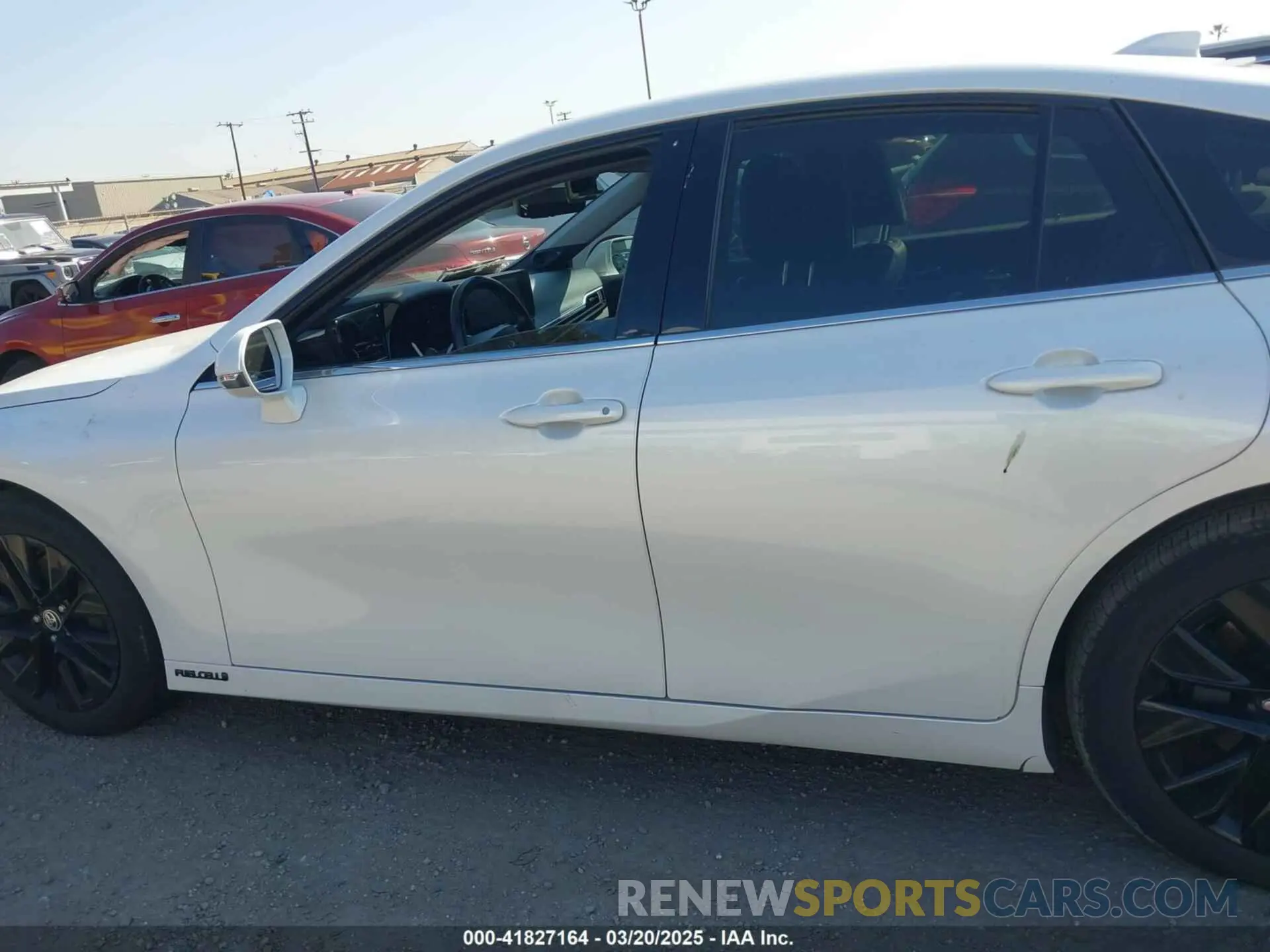 14 Photograph of a damaged car JTDAAAAA1MA002600 TOYOTA MIRAI 2021