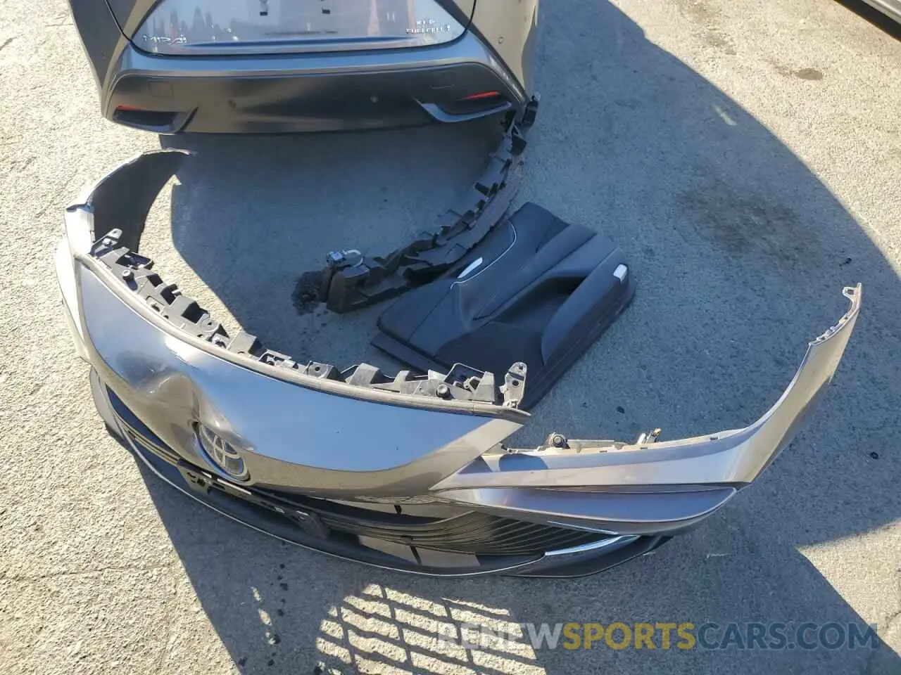 12 Photograph of a damaged car JTDAAAAA2MA001908 TOYOTA MIRAI 2021