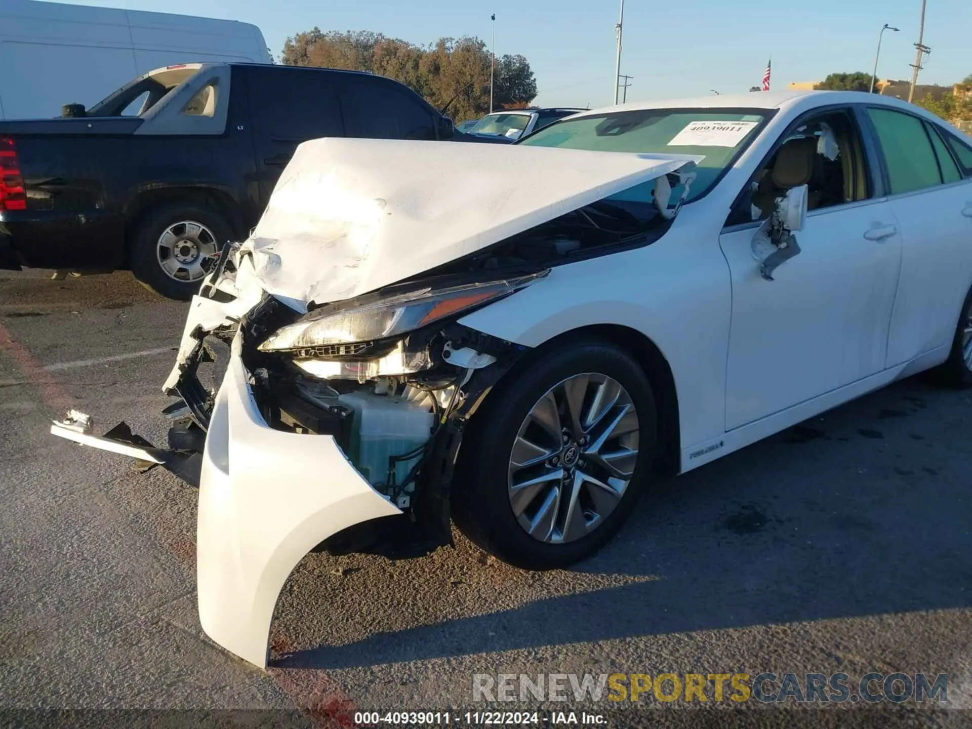 17 Photograph of a damaged car JTDAAAAA2NA006902 TOYOTA MIRAI 2022