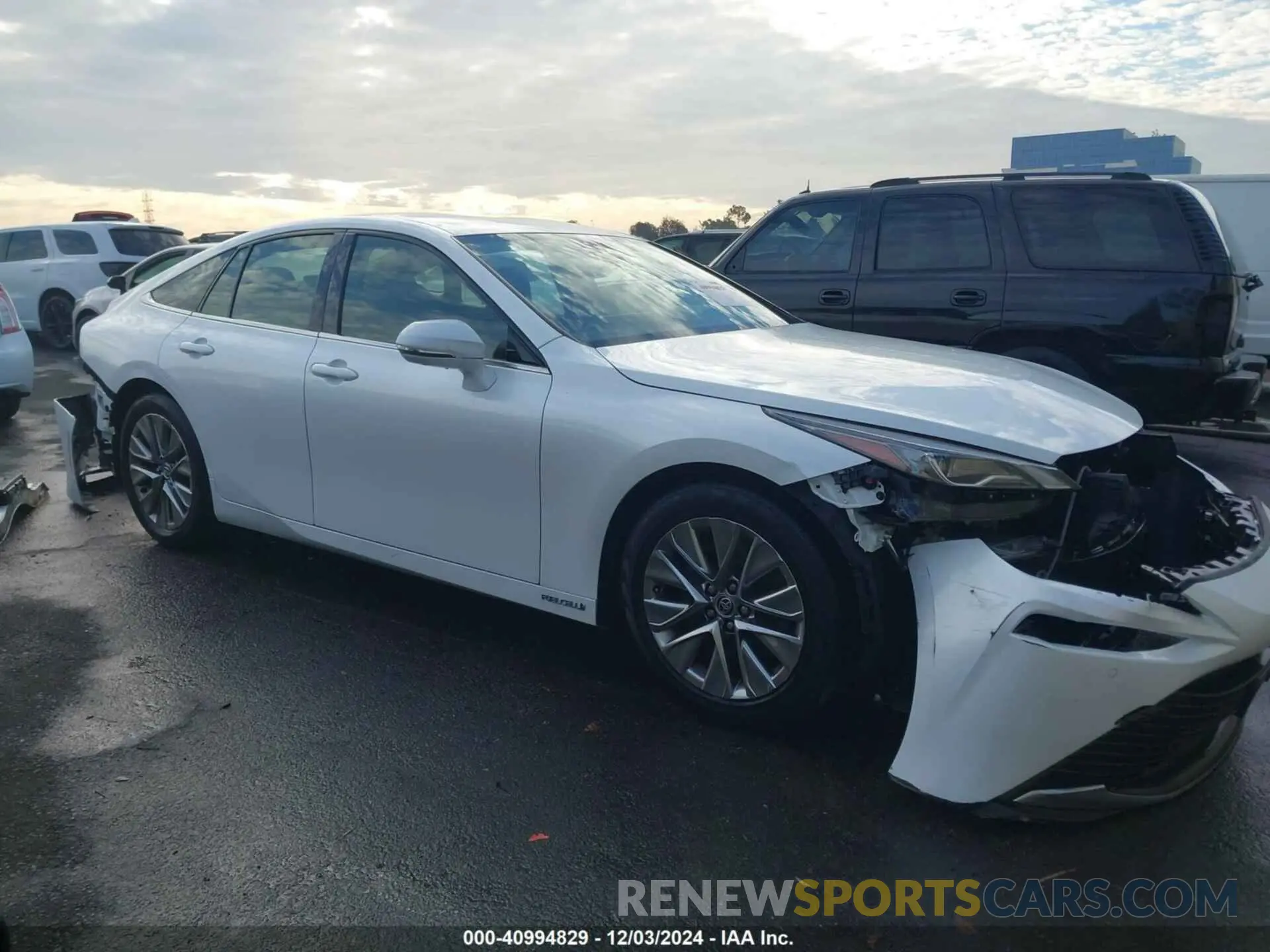 14 Photograph of a damaged car JTDAAAAA3NA006598 TOYOTA MIRAI 2022