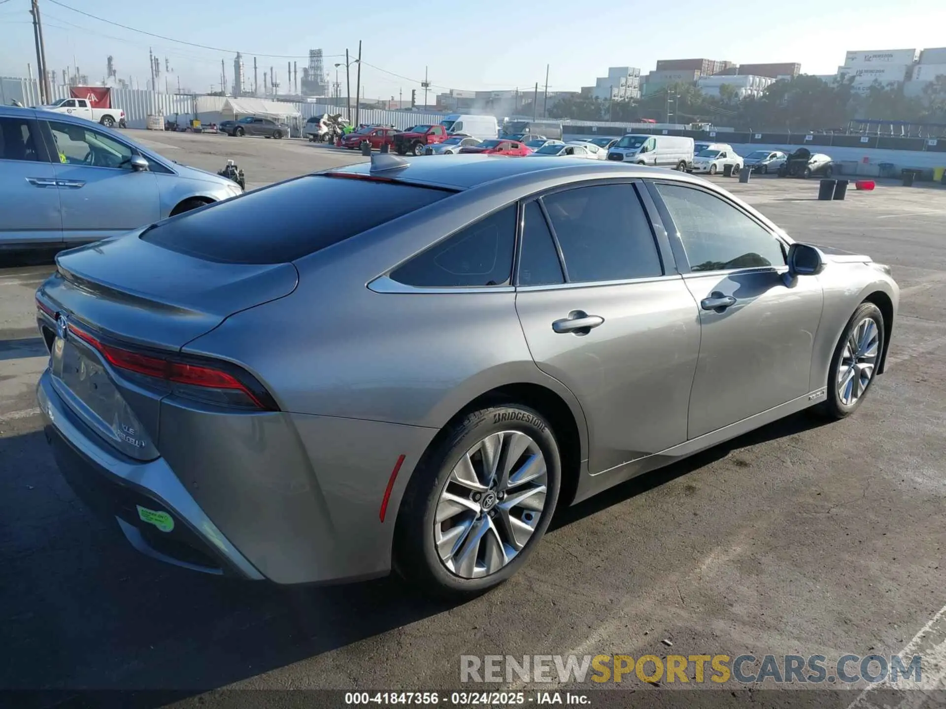 4 Photograph of a damaged car JTDAAAAAXNA006503 TOYOTA MIRAI 2022
