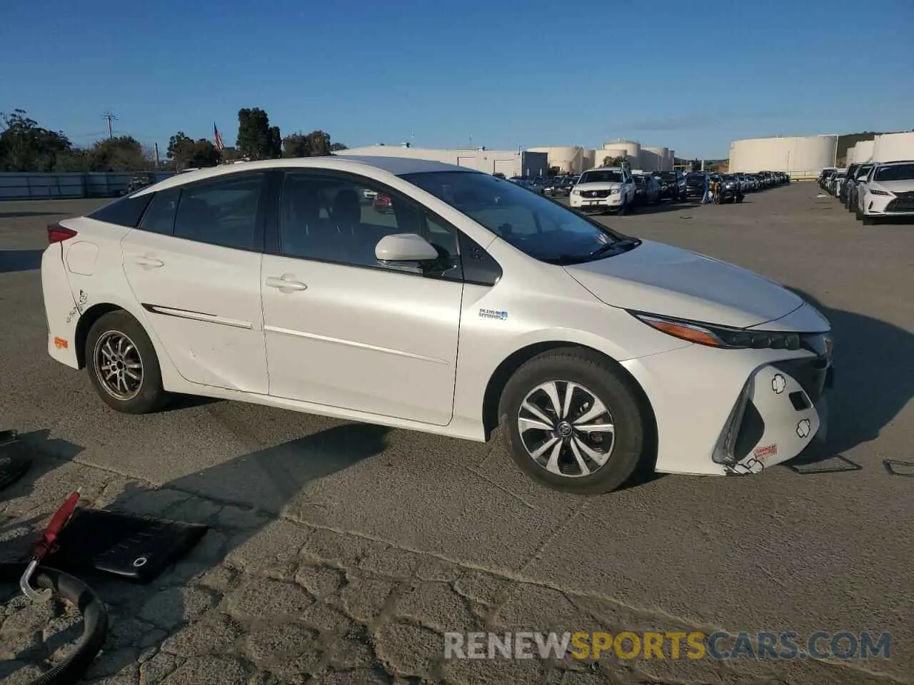 4 Фотография поврежденного автомобиля JTDKARFP3K3115725 TOYOTA PRIUS 2019