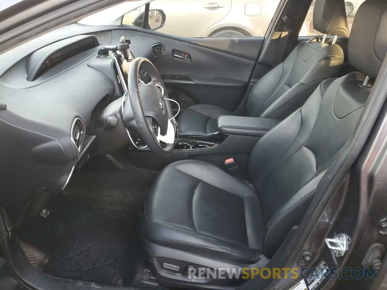 7 Фотография поврежденного автомобиля JTDKARFP8K3106406 TOYOTA PRIUS 2019