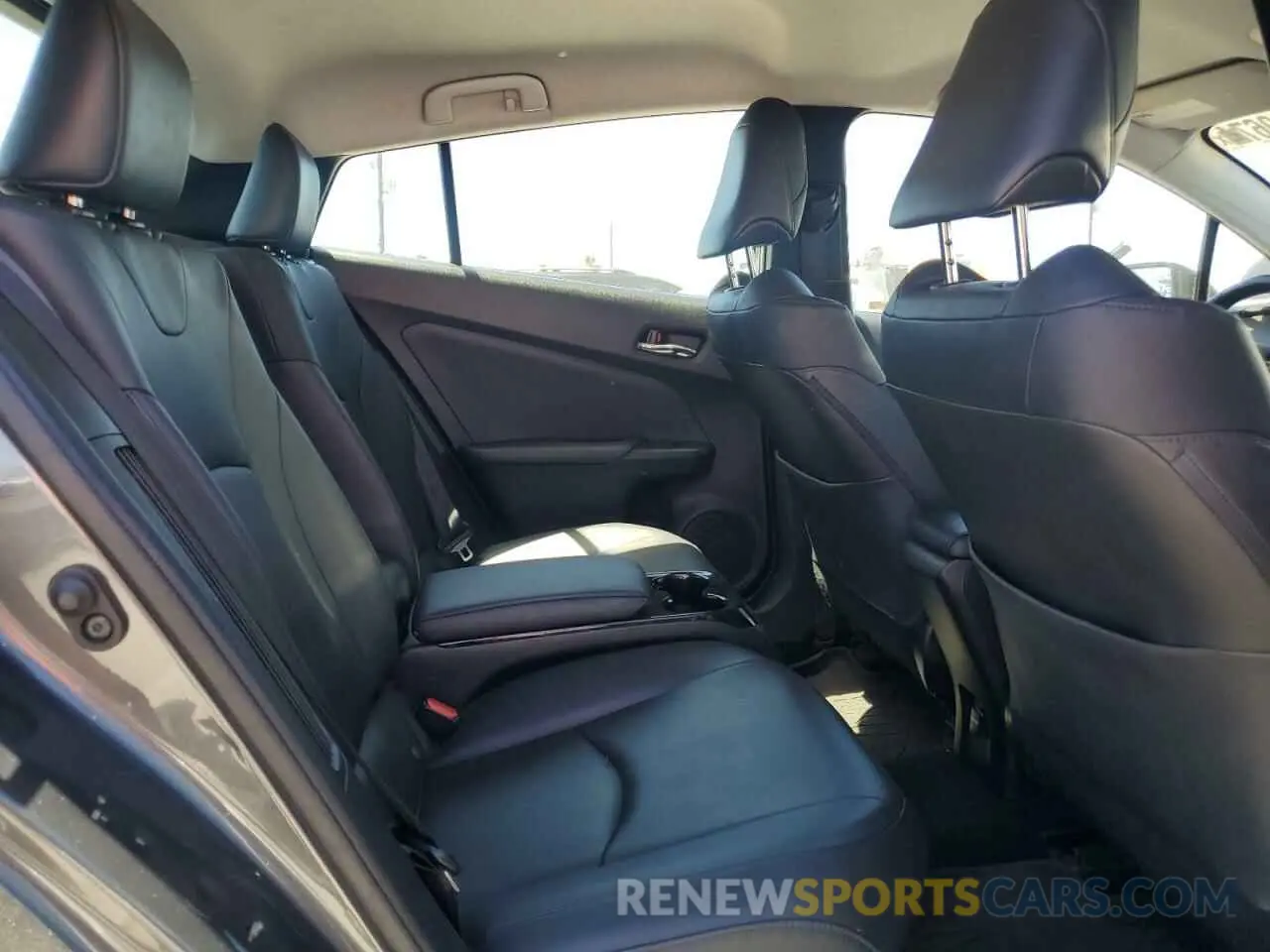 10 Photograph of a damaged car JTDKARFP9K3115695 TOYOTA PRIUS 2019