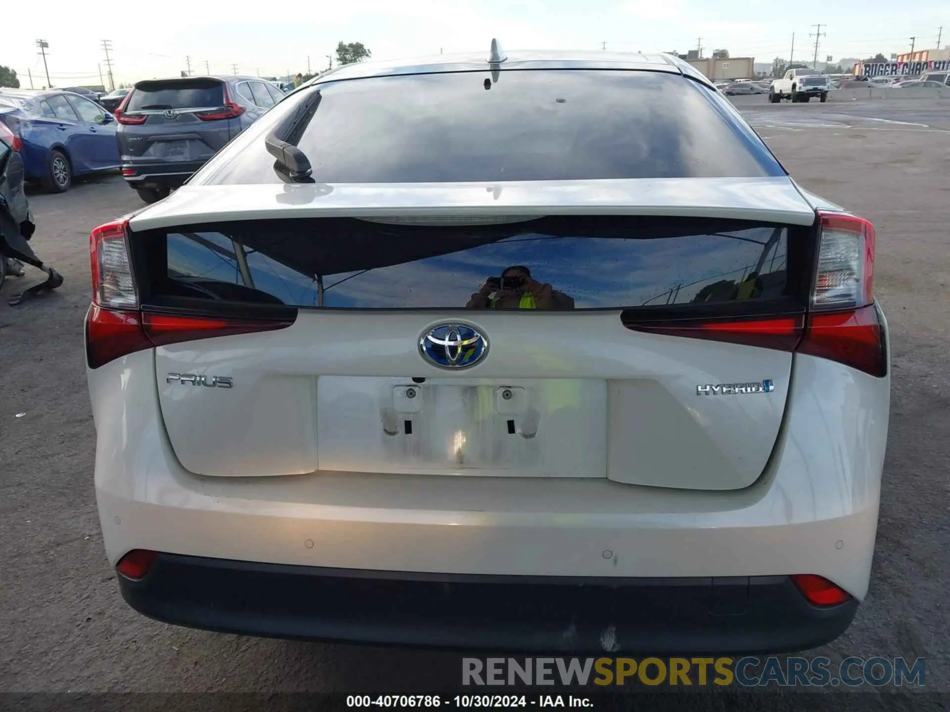 17 Photograph of a damaged car JTDKARFU0K3077134 TOYOTA PRIUS 2019