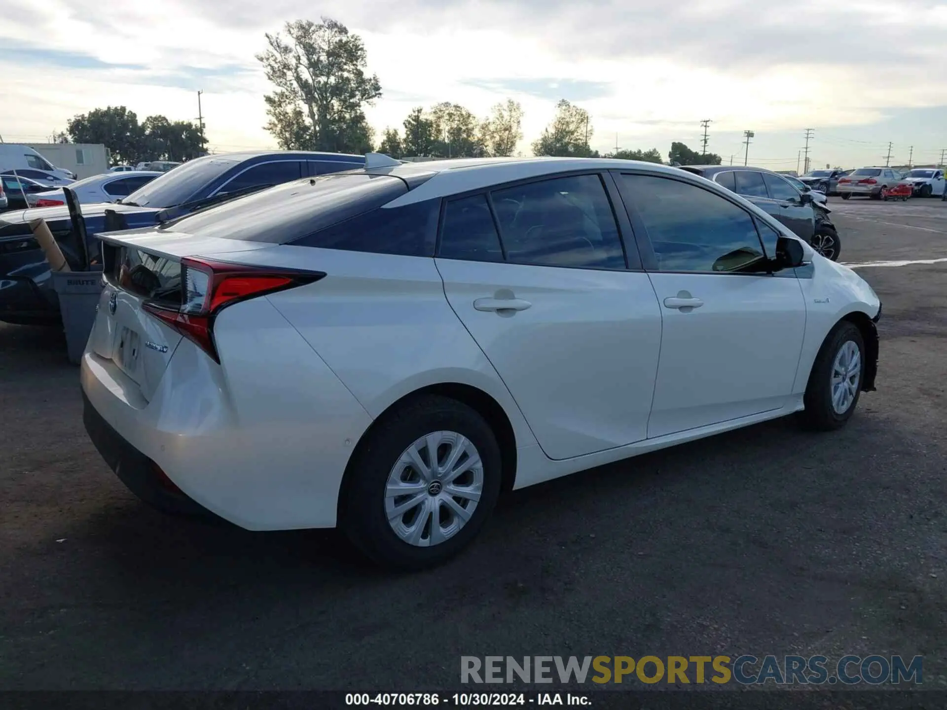 4 Photograph of a damaged car JTDKARFU0K3077134 TOYOTA PRIUS 2019
