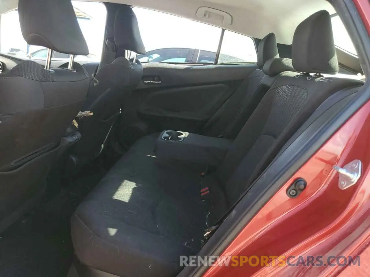 10 Photograph of a damaged car JTDKARFU0K3094760 TOYOTA PRIUS 2019
