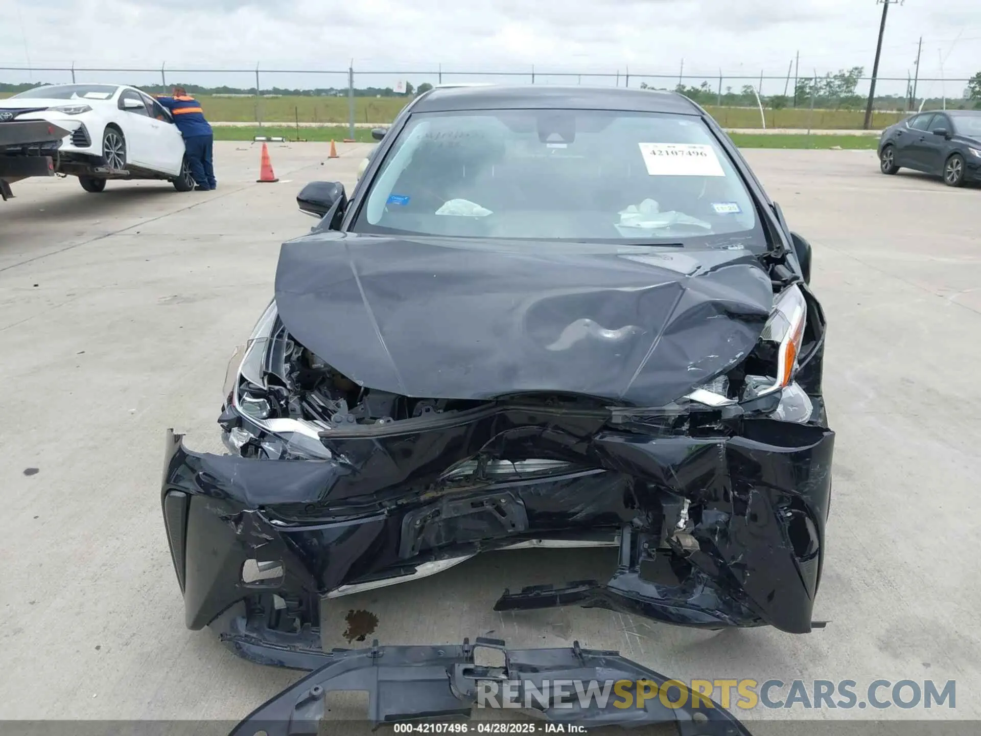11 Фотография поврежденного автомобиля JTDKARFU0K3095844 TOYOTA PRIUS 2019