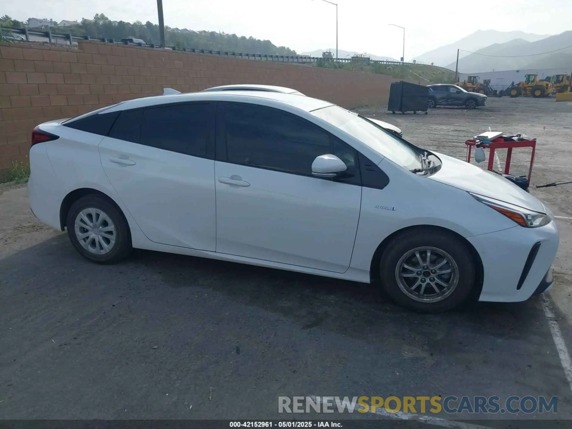13 Фотография поврежденного автомобиля JTDKARFU1K3091379 TOYOTA PRIUS 2019