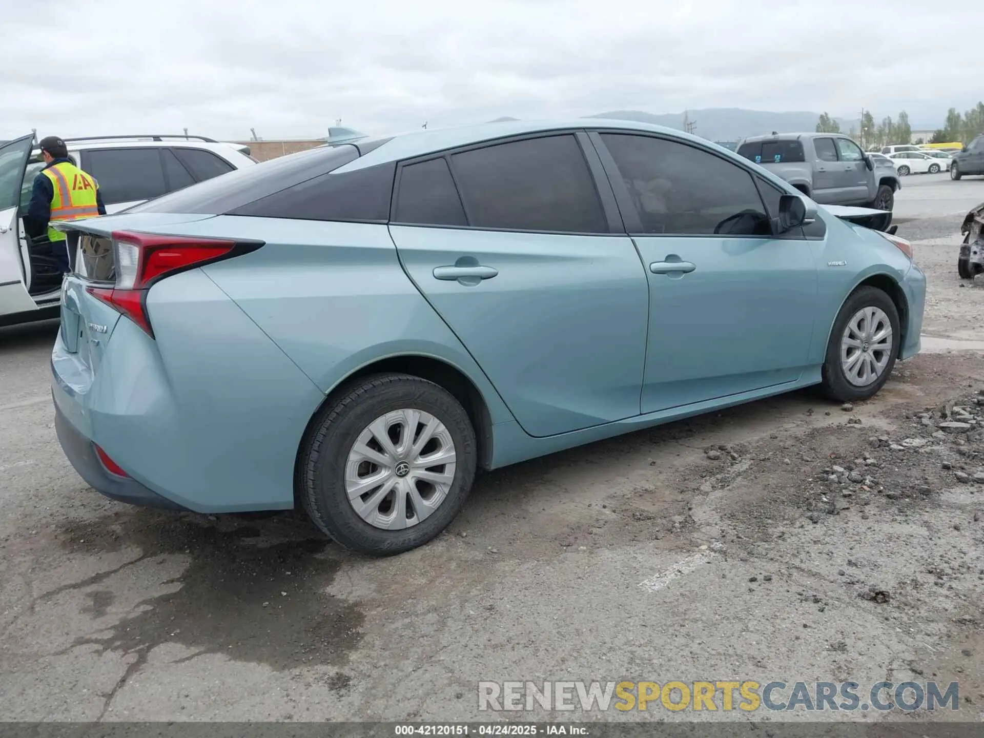4 Фотография поврежденного автомобиля JTDKARFU1K3091785 TOYOTA PRIUS 2019