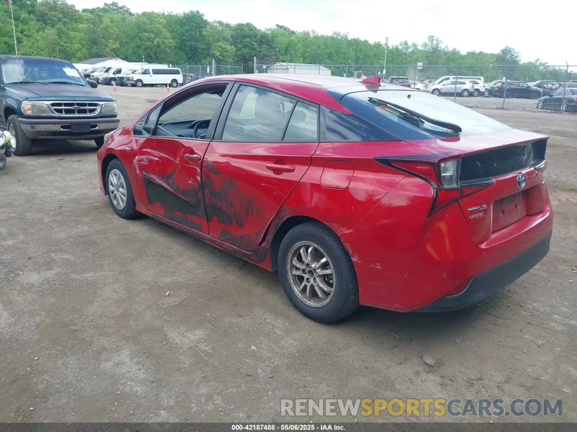 3 Photograph of a damaged car JTDKARFU1K3101487 TOYOTA PRIUS 2019