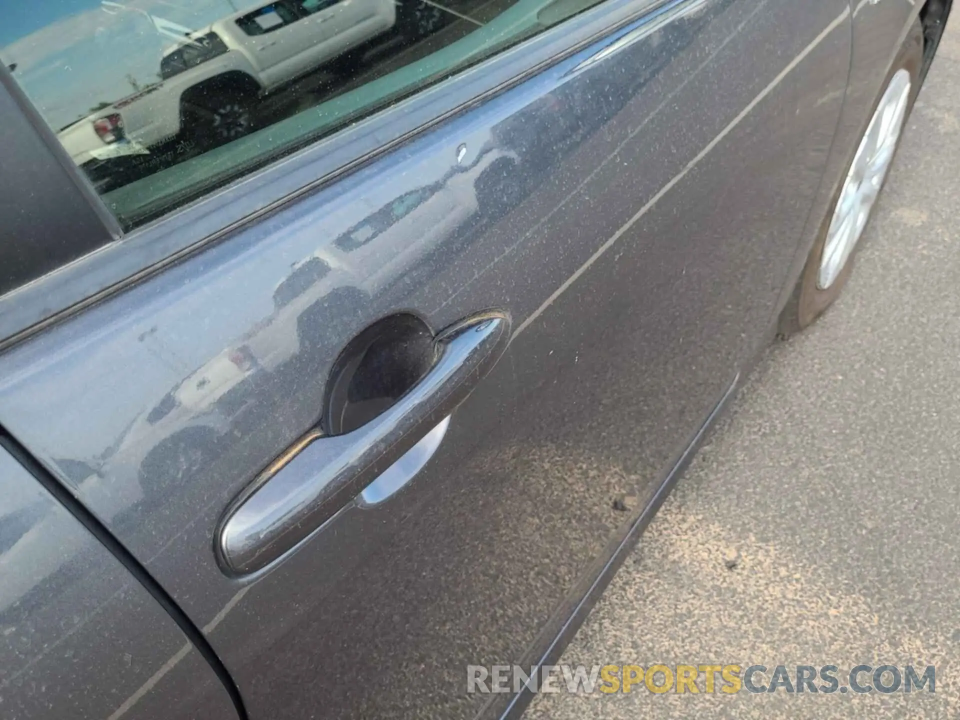 33 Photograph of a damaged car JTDKARFU2K3085297 TOYOTA PRIUS 2019