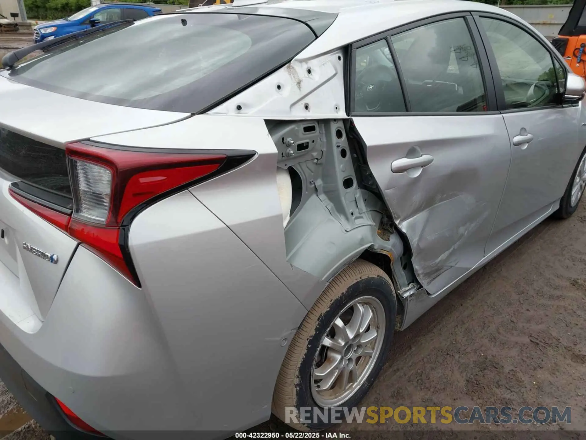 6 Photograph of a damaged car JTDKARFU2K3096560 TOYOTA PRIUS 2019
