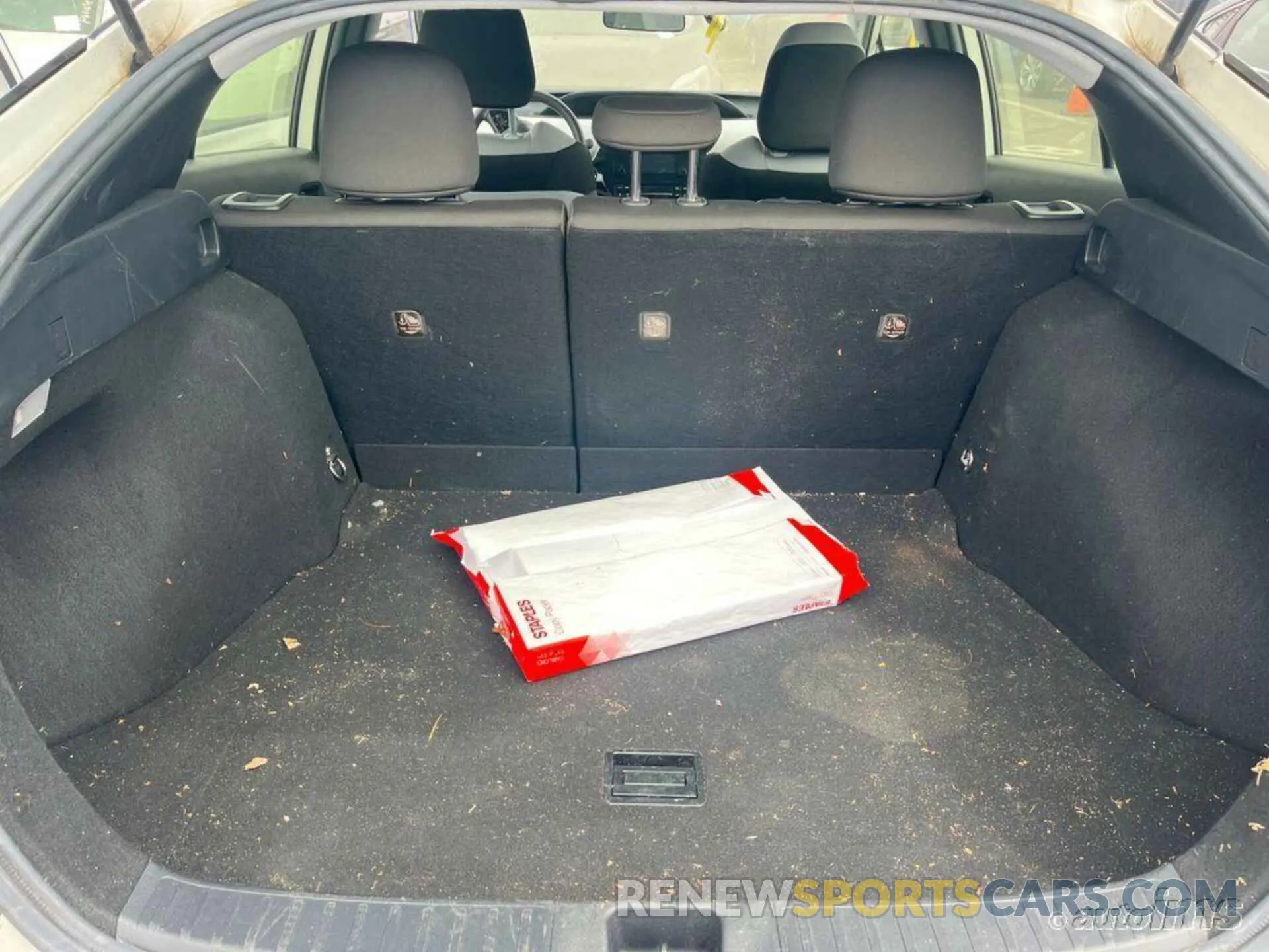 10 Photograph of a damaged car JTDKARFU3K3070940 TOYOTA PRIUS 2019