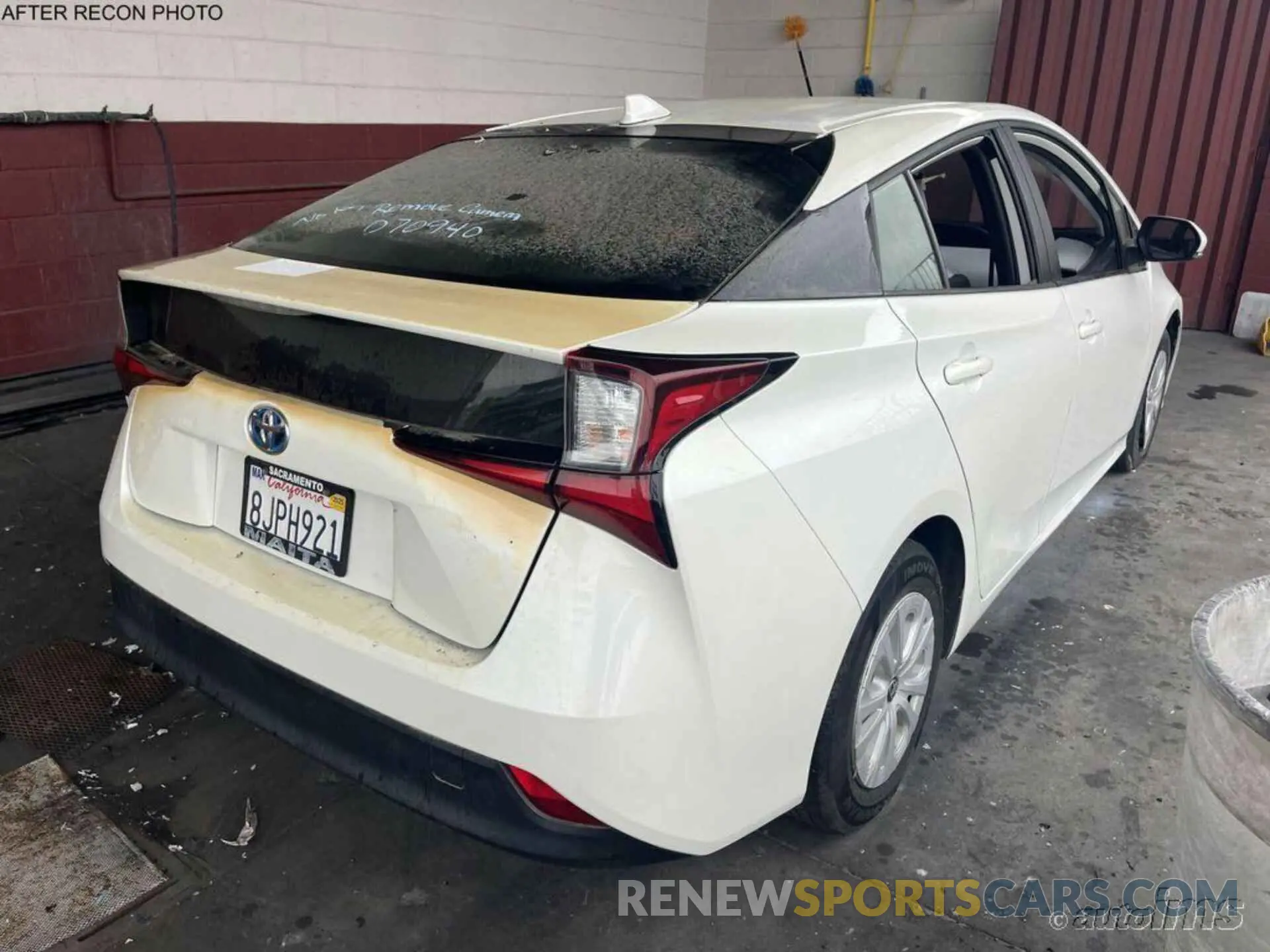 8 Photograph of a damaged car JTDKARFU3K3070940 TOYOTA PRIUS 2019