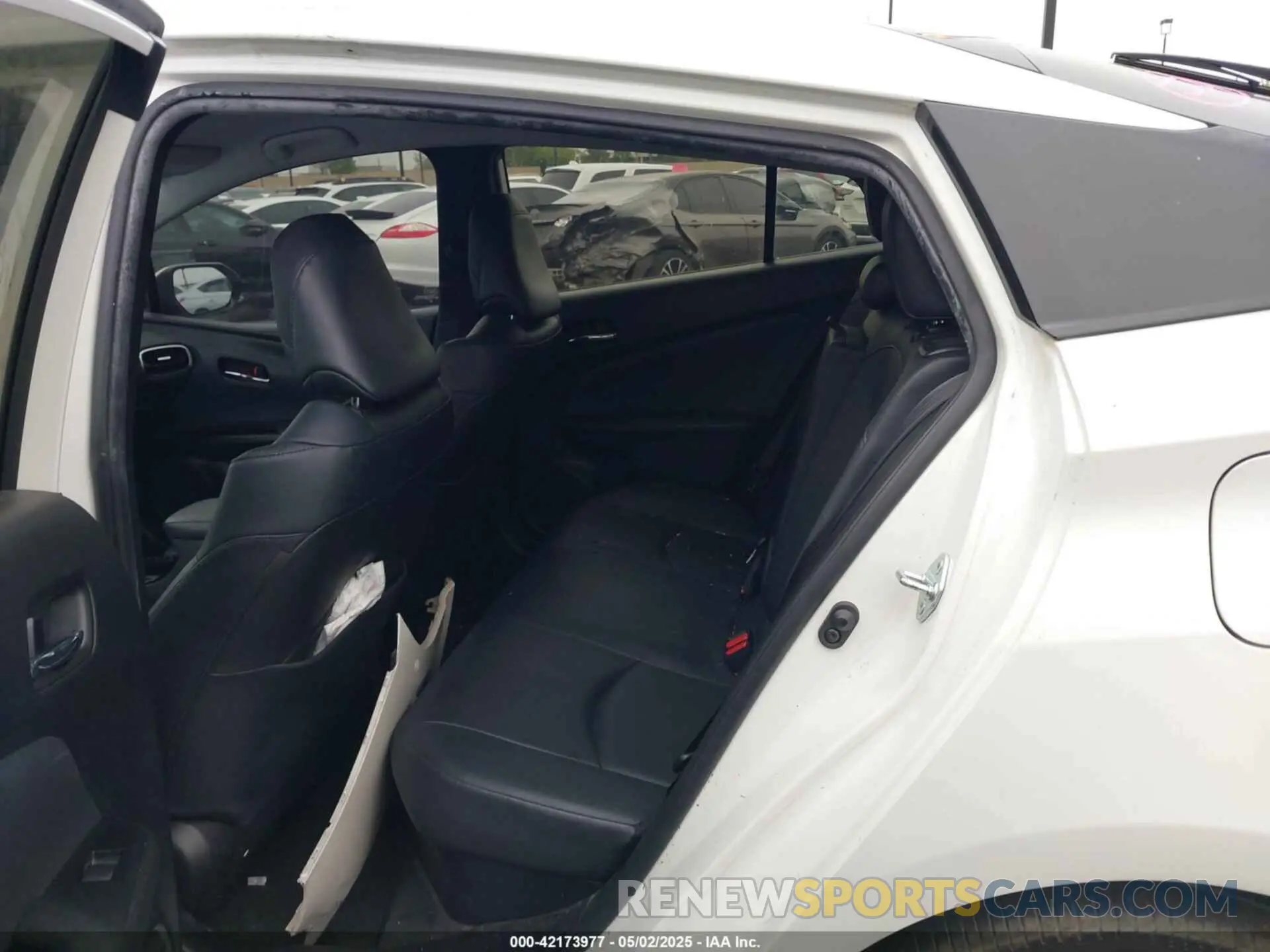 8 Photograph of a damaged car JTDKARFU3K3076849 TOYOTA PRIUS 2019