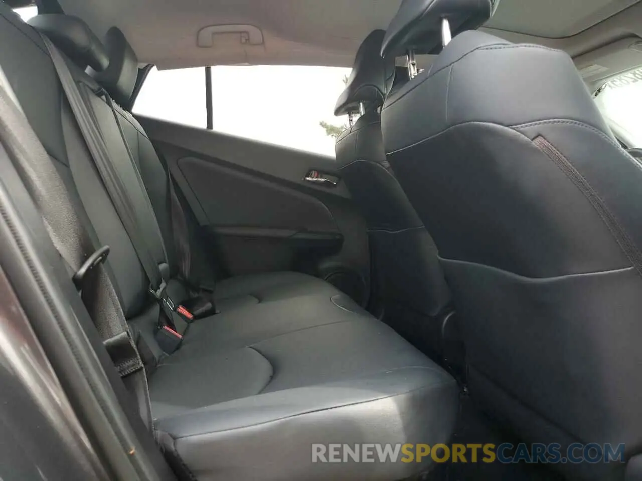 10 Photograph of a damaged car JTDKARFU3K3097846 TOYOTA PRIUS 2019