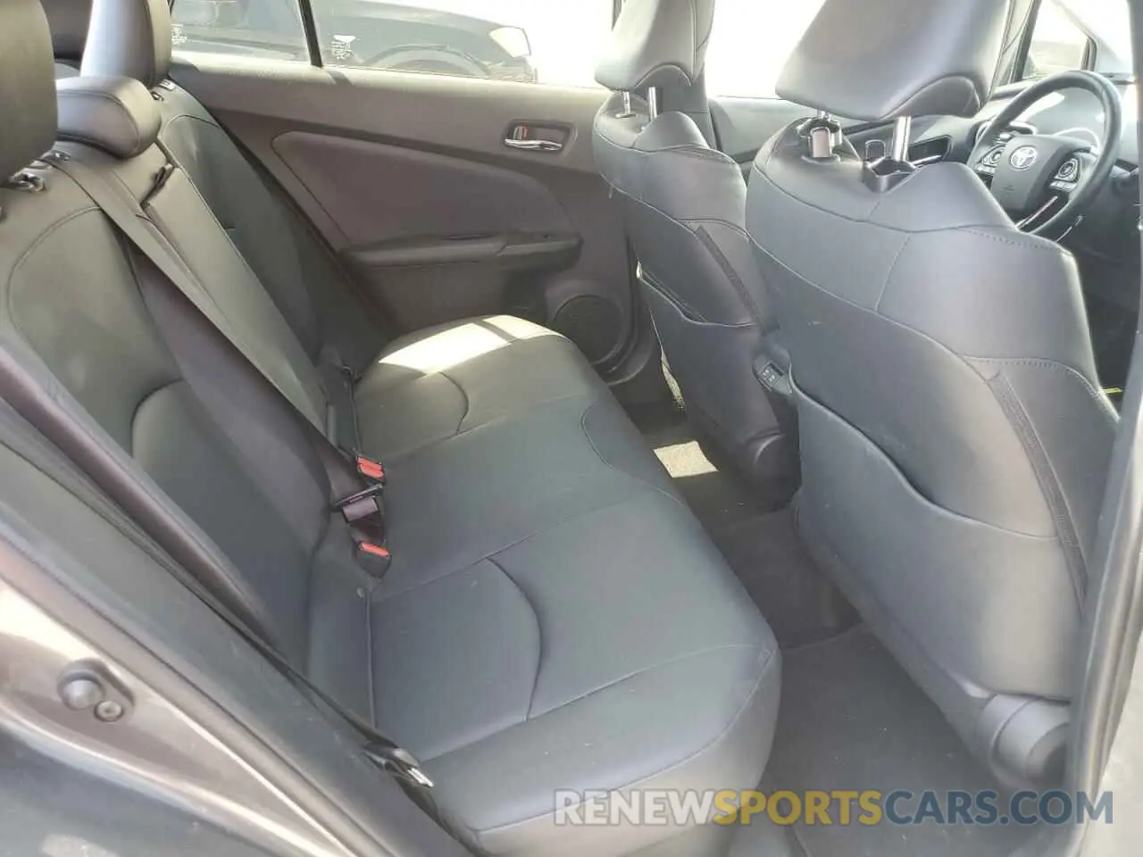 10 Фотография поврежденного автомобиля JTDKARFU4K3098262 TOYOTA PRIUS 2019