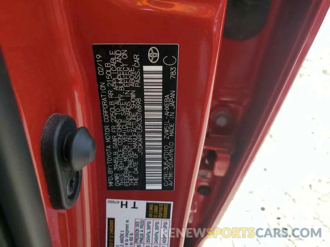 13 Фотография поврежденного автомобиля JTDKARFU5K3076898 TOYOTA PRIUS 2019