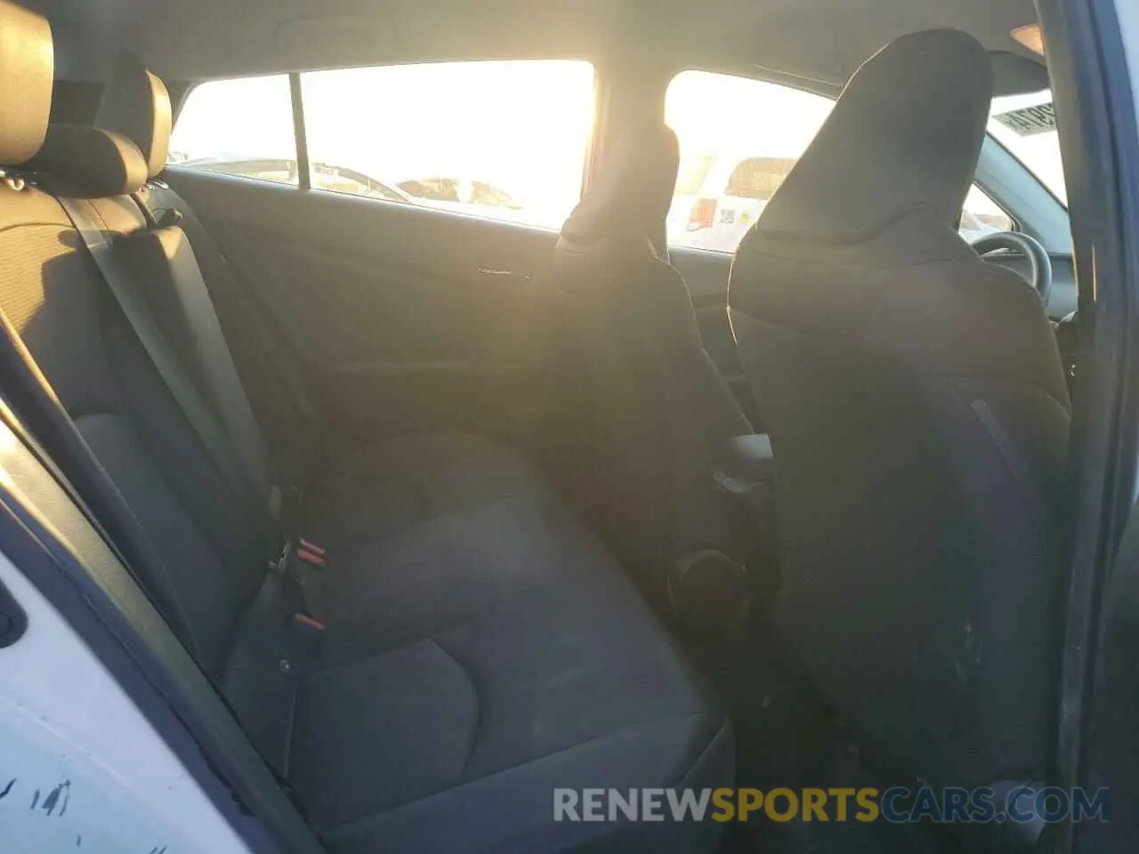 10 Photograph of a damaged car JTDKARFU5K3091210 TOYOTA PRIUS 2019