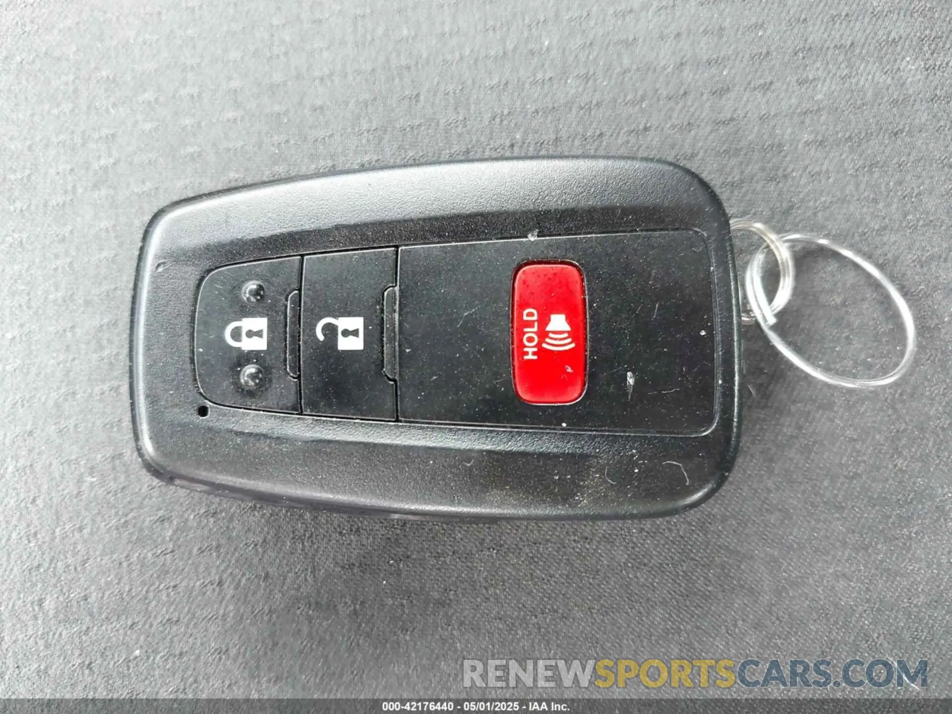 11 Фотография поврежденного автомобиля JTDKARFU5K3096732 TOYOTA PRIUS 2019