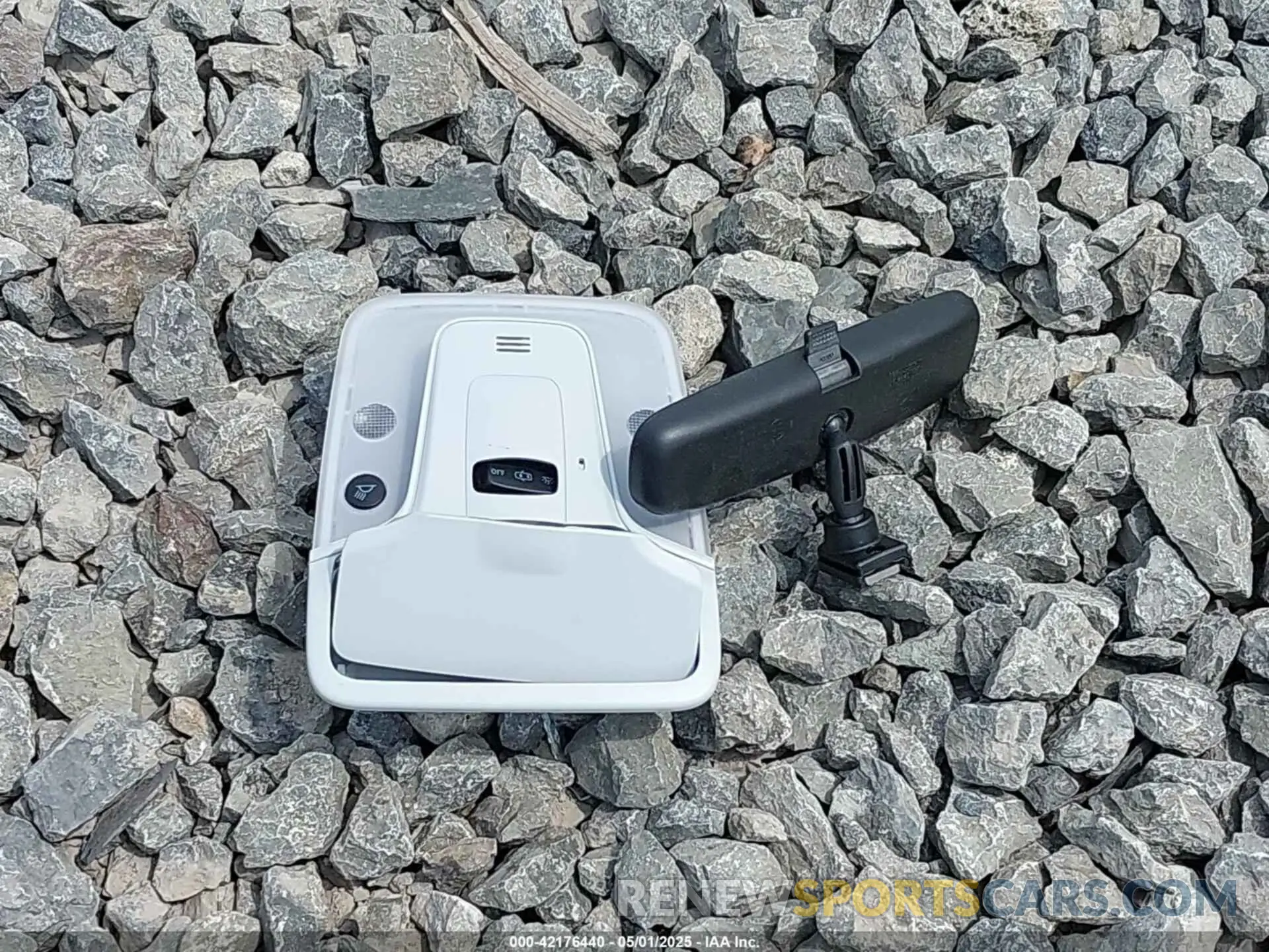 12 Фотография поврежденного автомобиля JTDKARFU5K3096732 TOYOTA PRIUS 2019