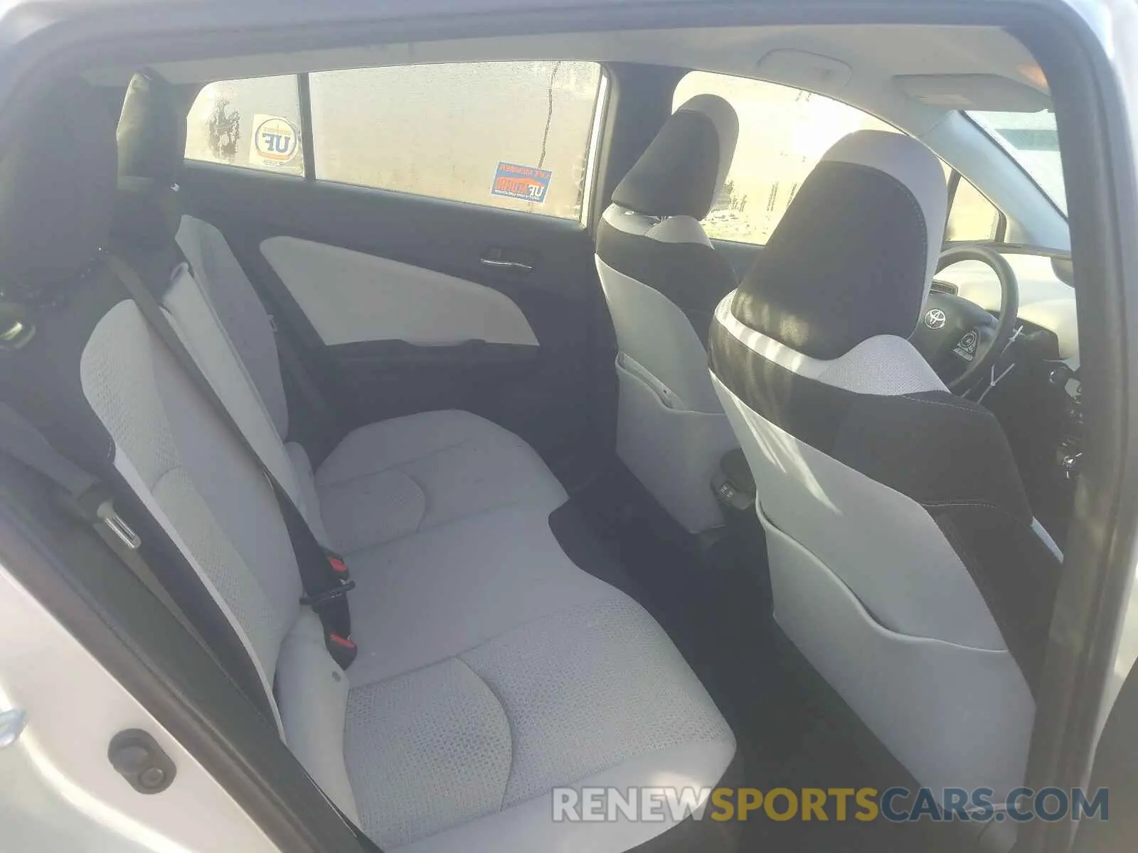6 Photograph of a damaged car JTDKARFU5K3101525 TOYOTA PRIUS 2019